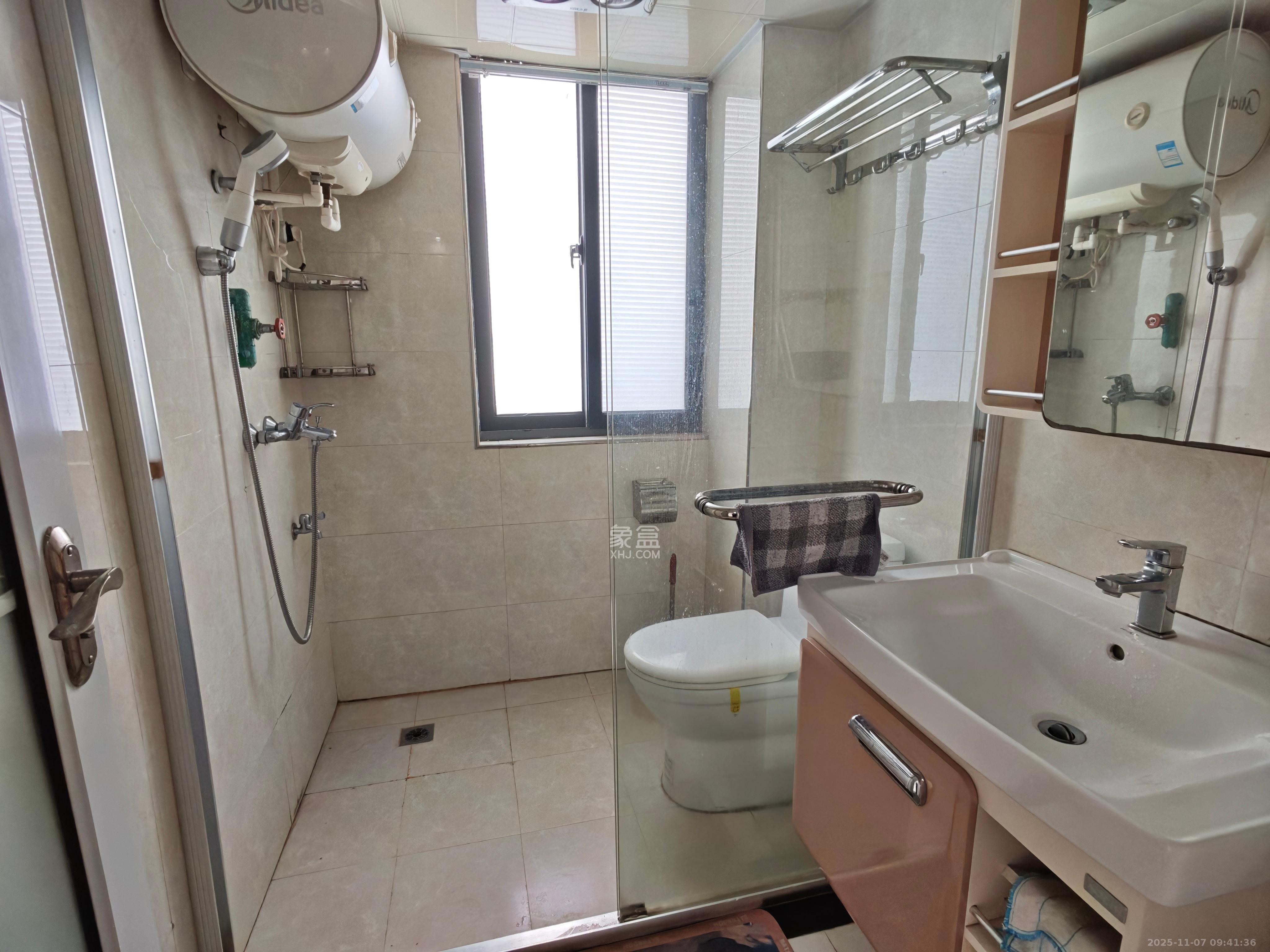 鑫远御文台一期 2室0厅1卫 2200.0元/月 鑫远御文台一期 2室0厅1卫 2200.0元/月室内图