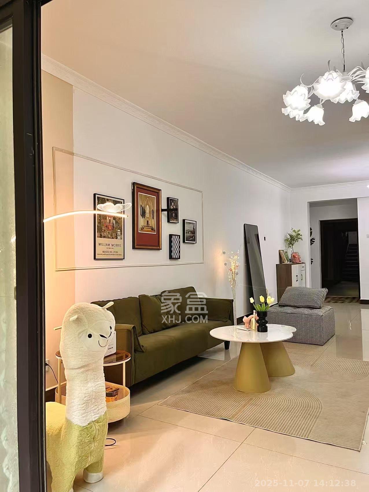 华润凤凰城一期 3室2厅2卫 2100.0元/月 华润凤凰城一期 3室2厅2卫 2100.0元/月室内图