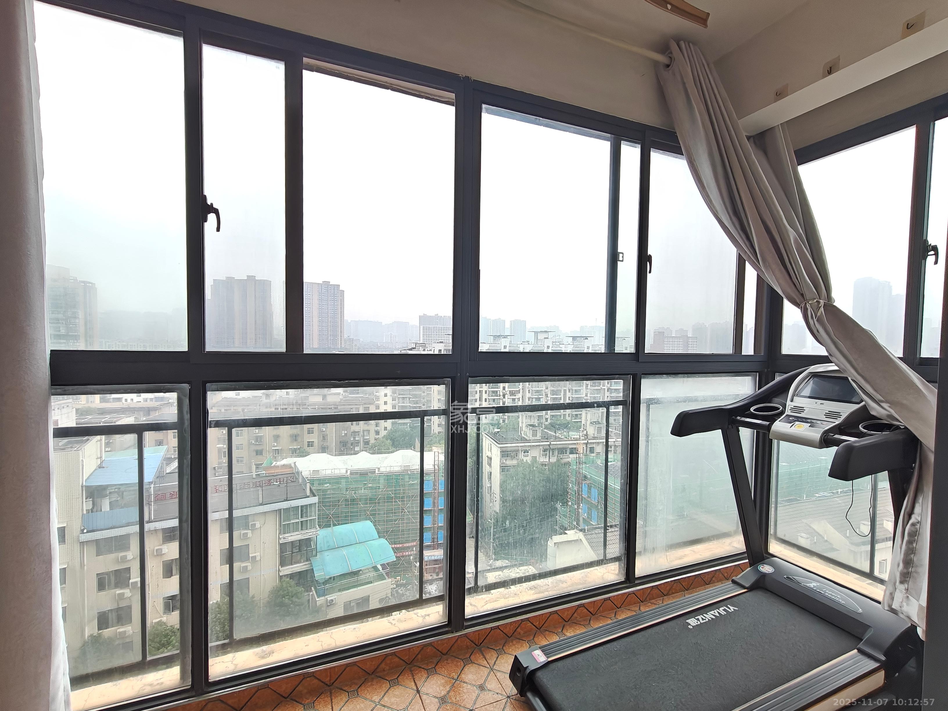 钱隆首府(福晟御园) 3室2厅2卫 3200.0元/月 钱隆首府(福晟御园) 3室2厅2卫 3200.0元/月室内图