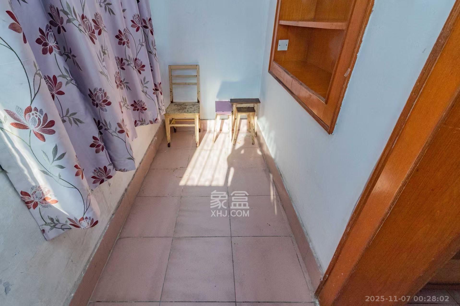 东风二村社区绸厂宿舍 2室1厅1卫 1500.0元/月 东风二村社区绸厂宿舍 2室1厅1卫 1500.0元/月室内图