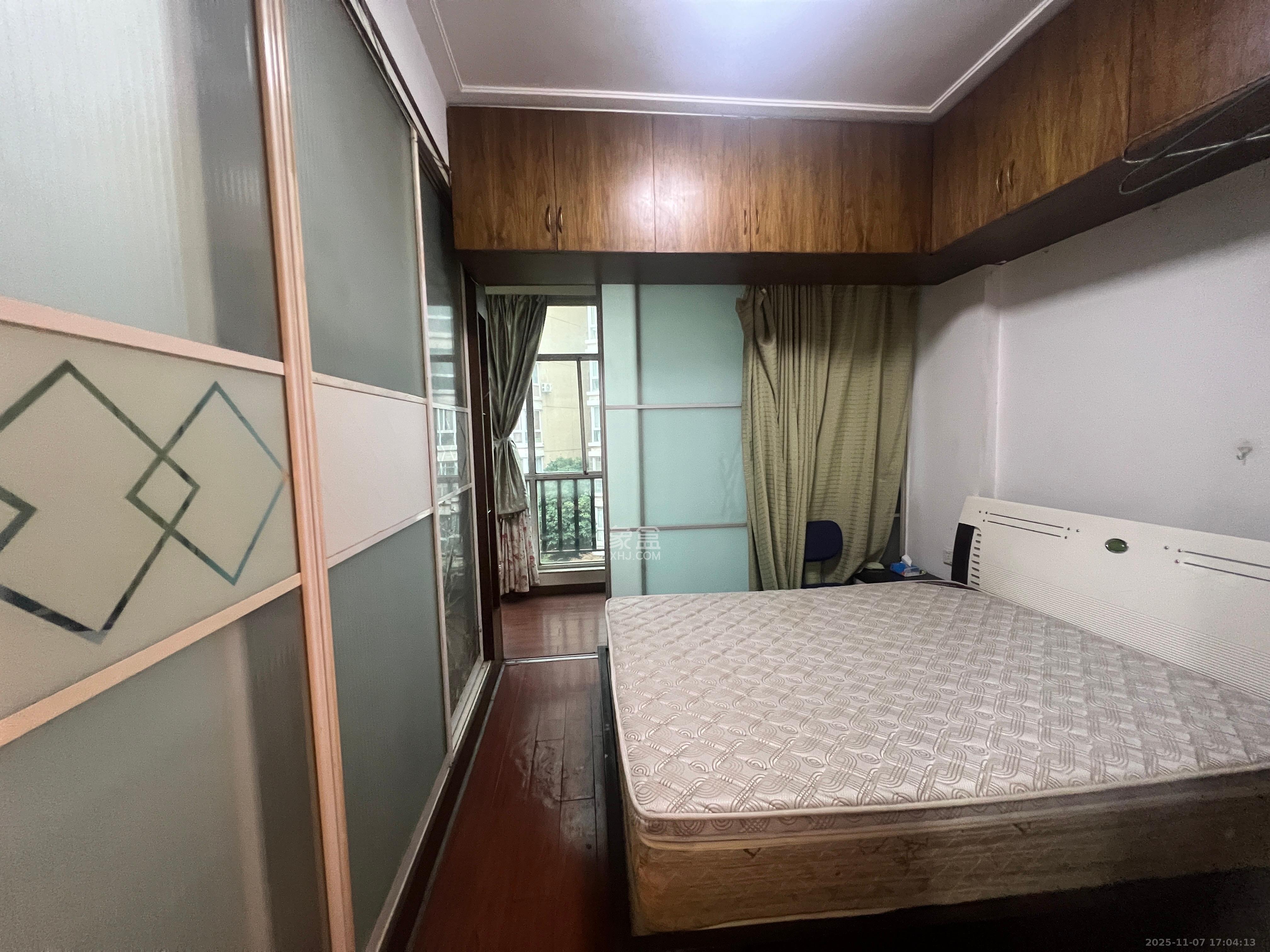 雍景园  1室1厅1卫    1300.0元/月