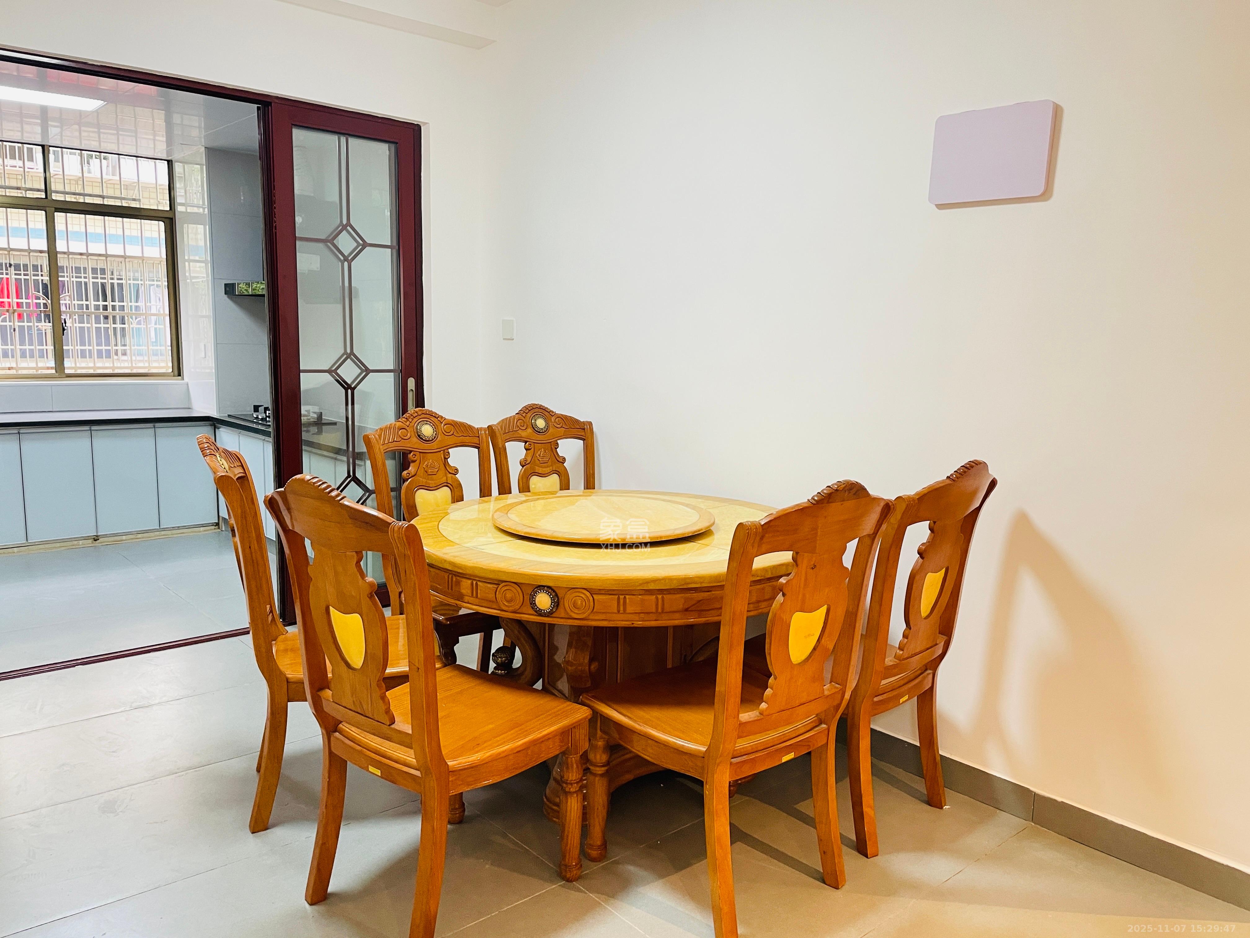 金石蓉园  2室2厅1卫    1600.0元/月室内图