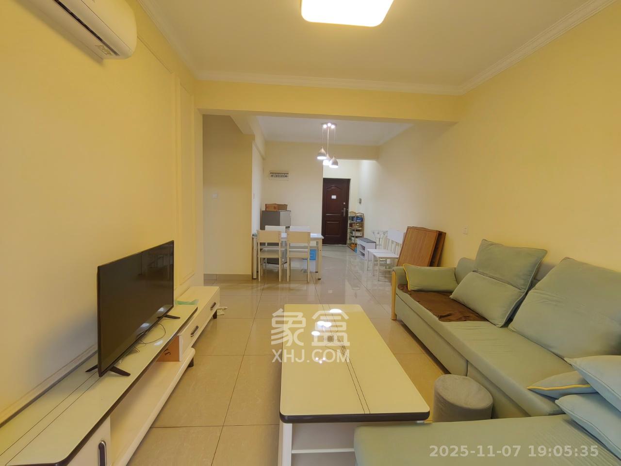 丰园城（鄱阳小区二期）  2室2厅1卫    1800.0元/月