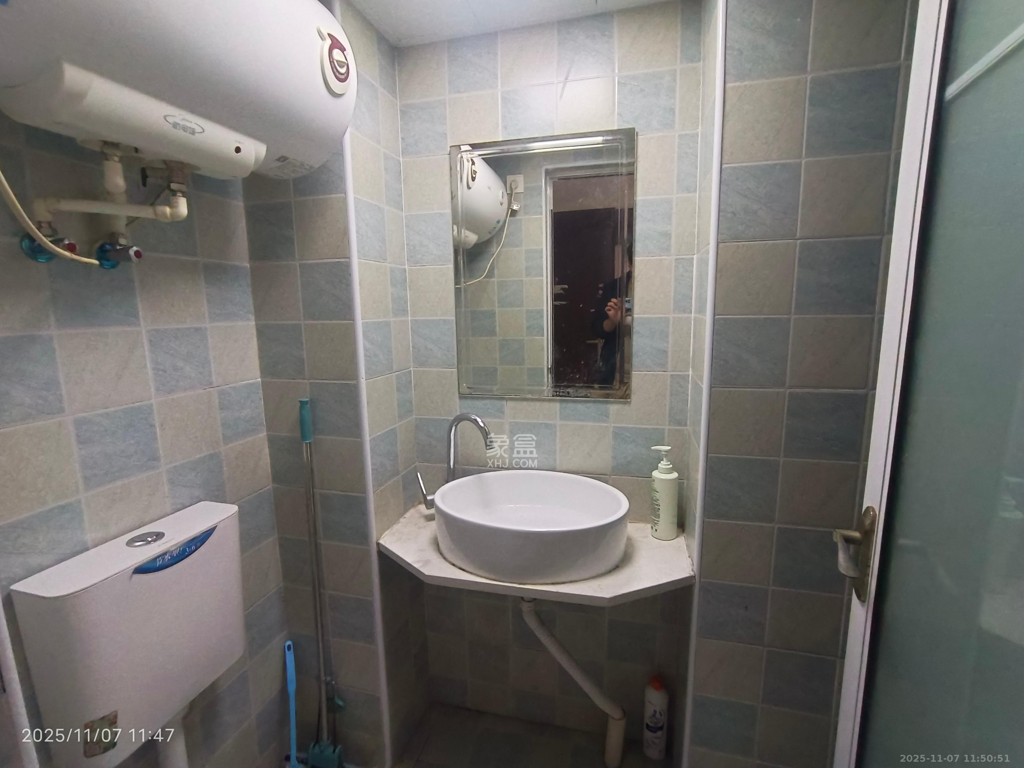 保利麓谷林语I区  1室1厅1卫    1000.0元/月室内图