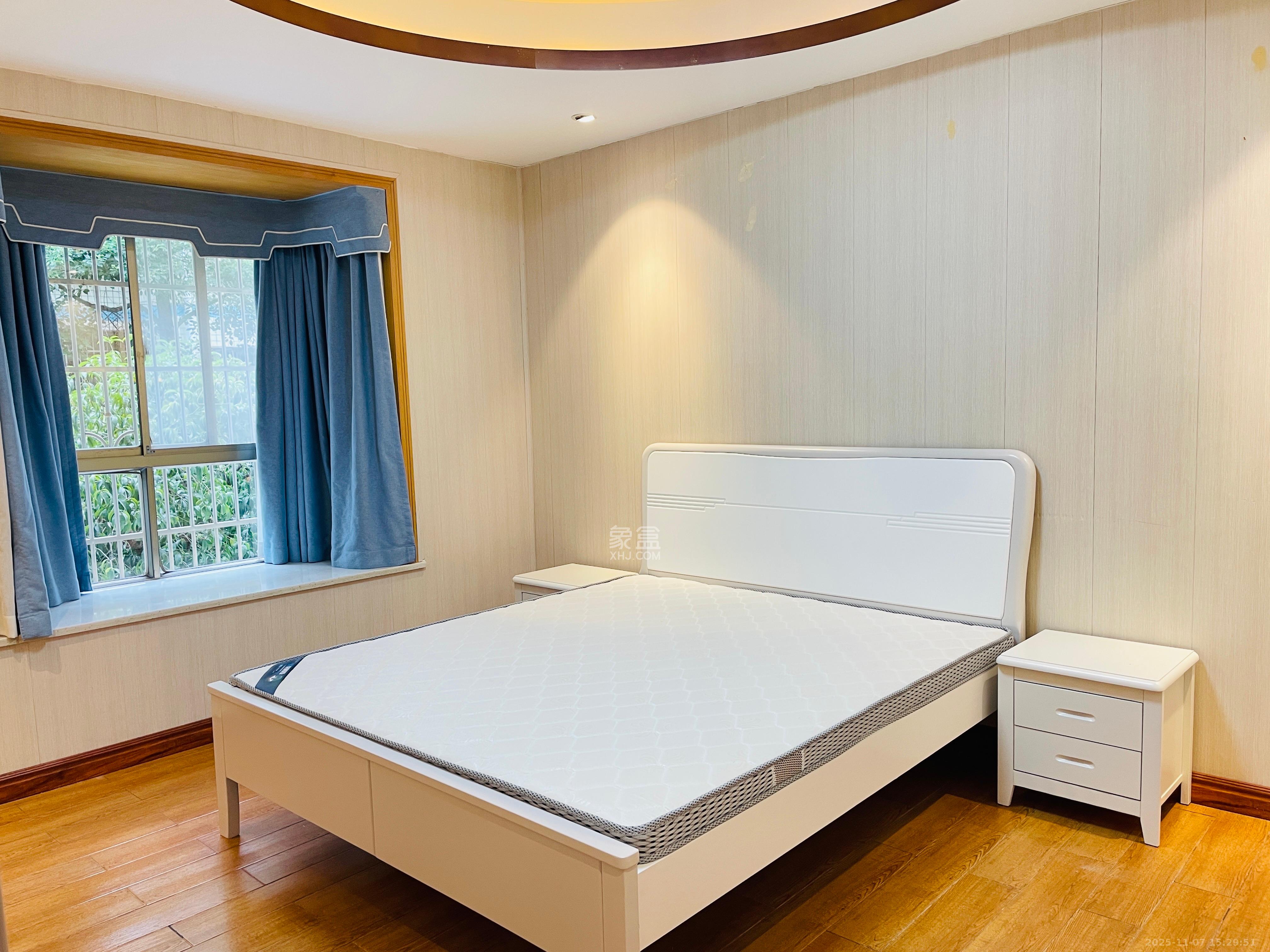 金石蓉园  2室2厅1卫    1600.0元/月室内图