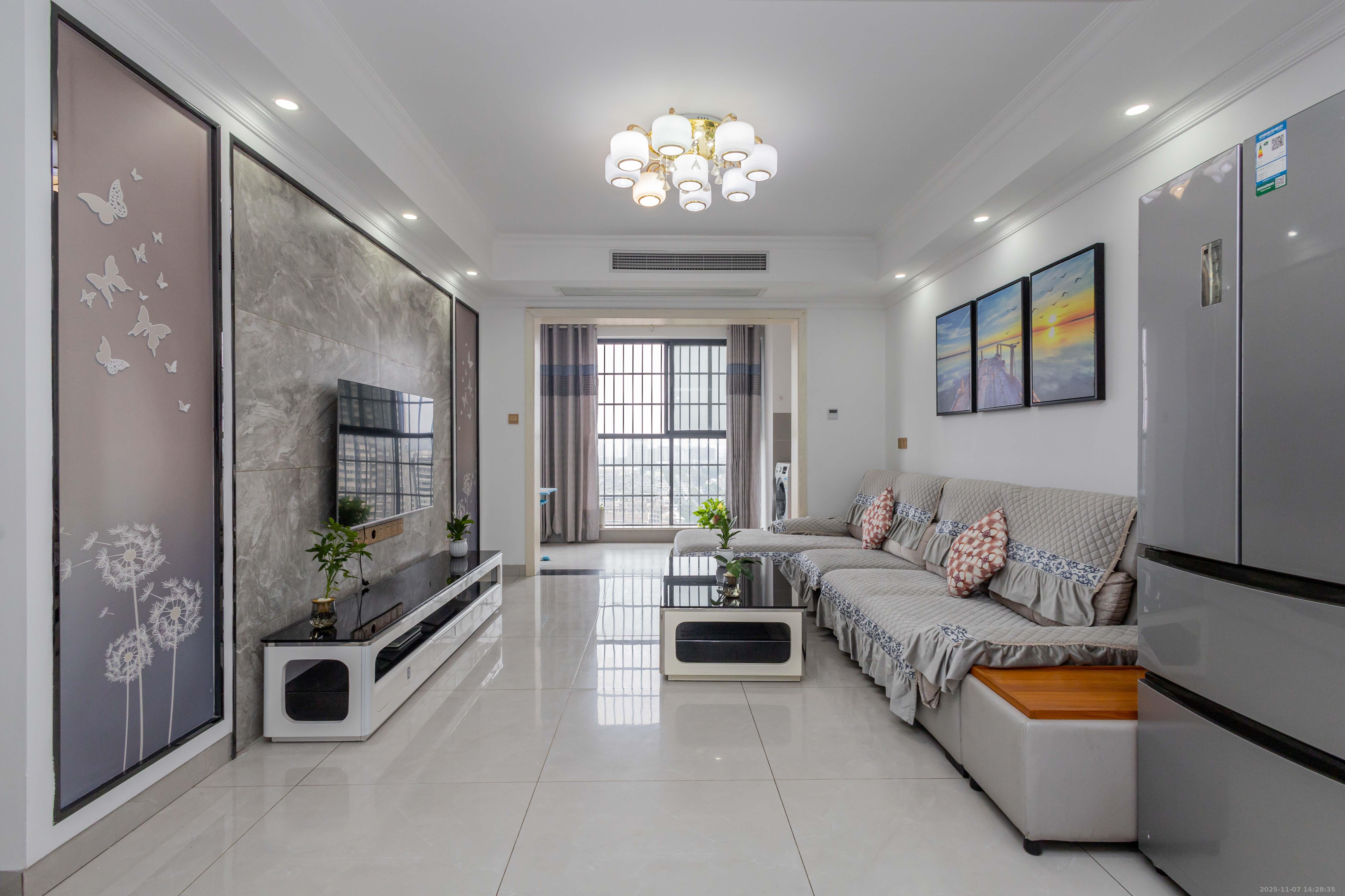 海德公园 4室2厅1卫 82.8万 海德公园 4室2厅1卫 82.8万客厅