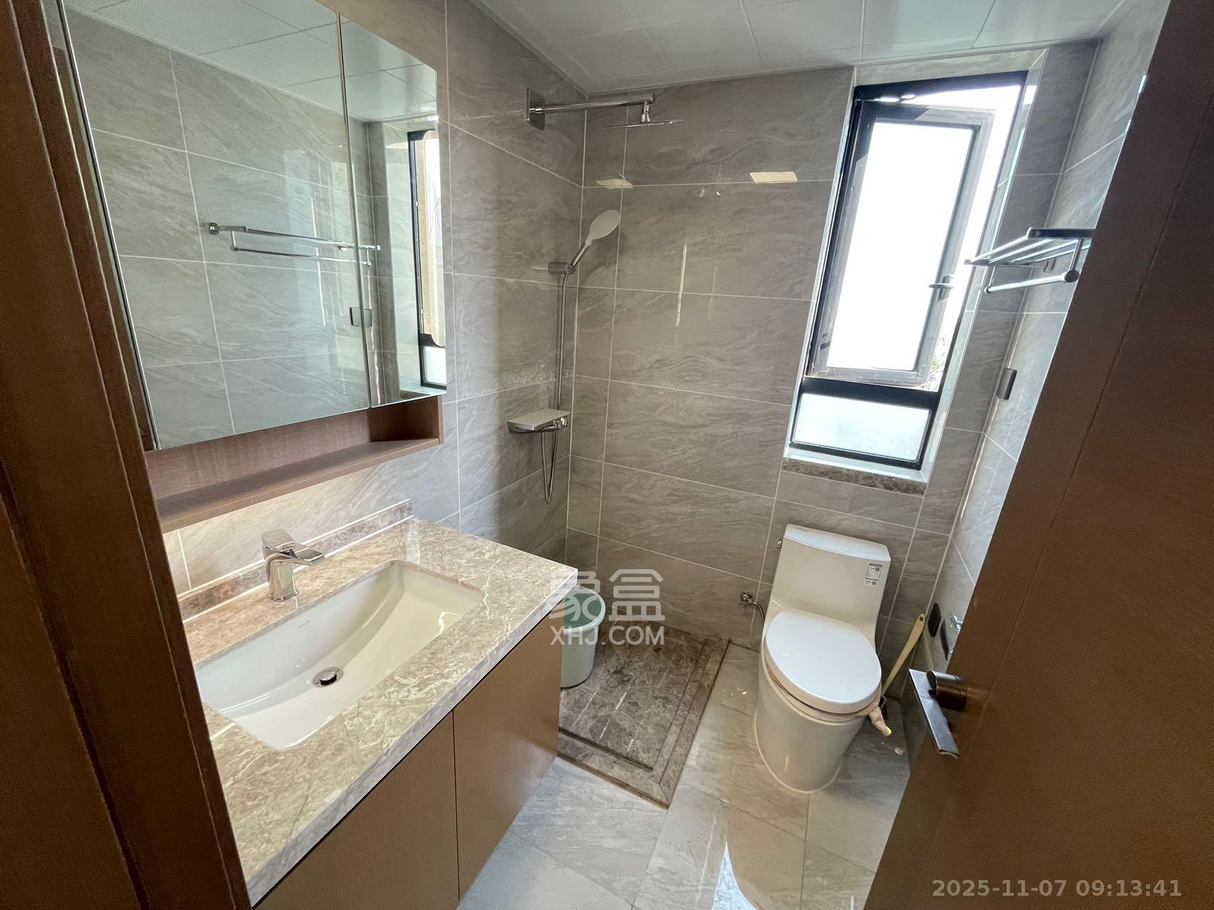 万科魅力之城天阔里  3室2厅2卫    2800.0元/月室内图