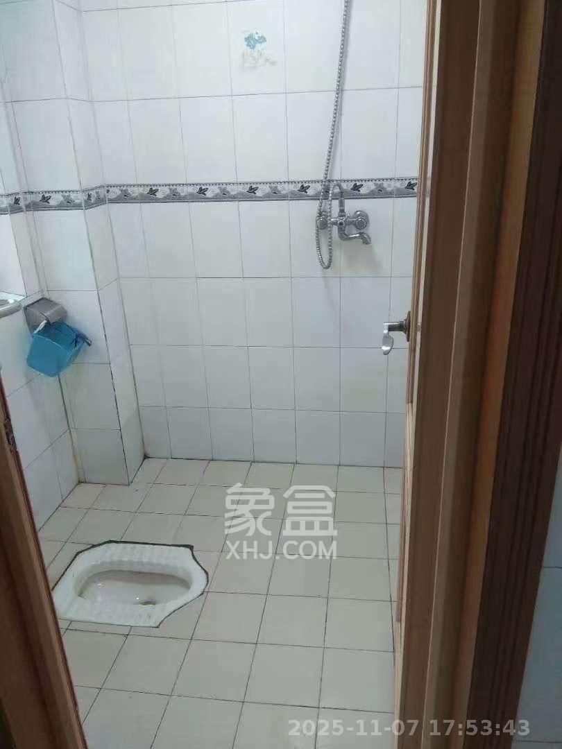 火星三片(月桂社区) 3室2厅2卫 1600.0元/月 火星三片(月桂社区) 3室2厅2卫 1600.0元/月室内图