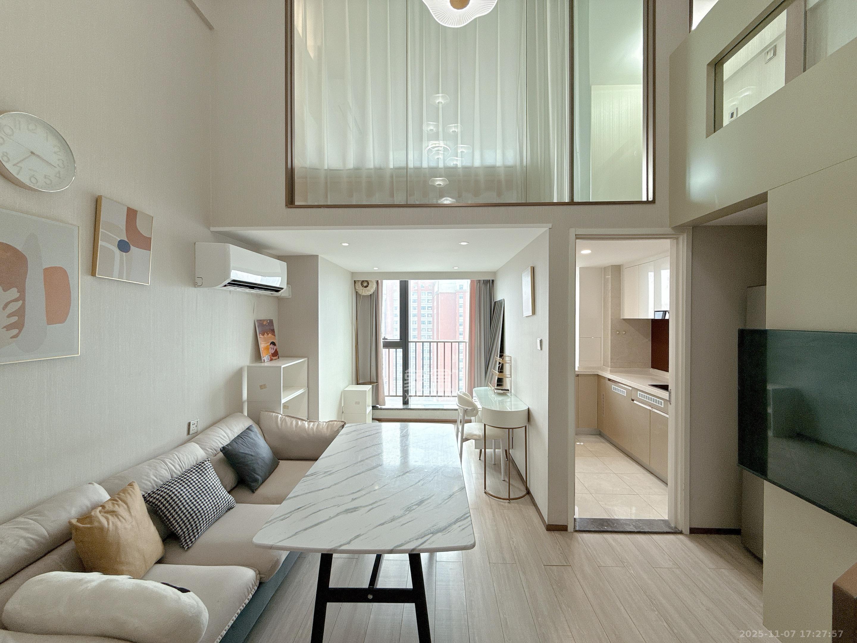 华远华时代  2室1厅1卫    2800.0元/月