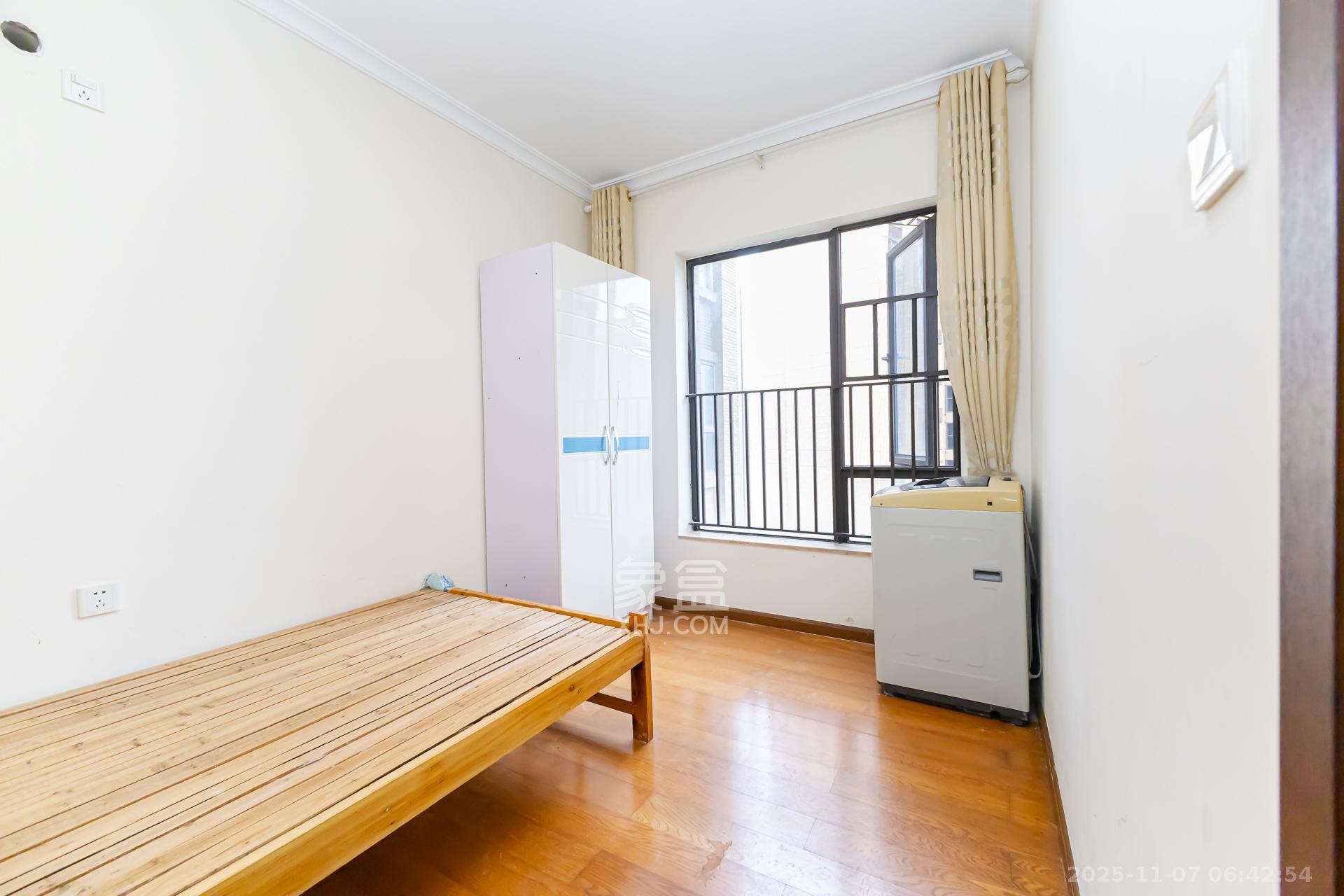 时代倾城一期 2室2厅1卫 61.0万 时代倾城一期 2室2厅1卫 61.0万卧室