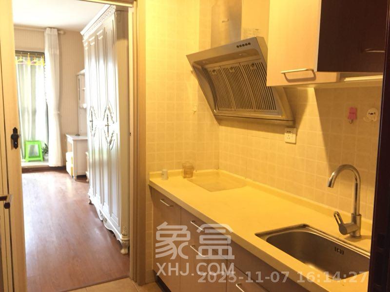 花漾年华（桂花园）  1室1厅1卫    1200.0元/月室内图