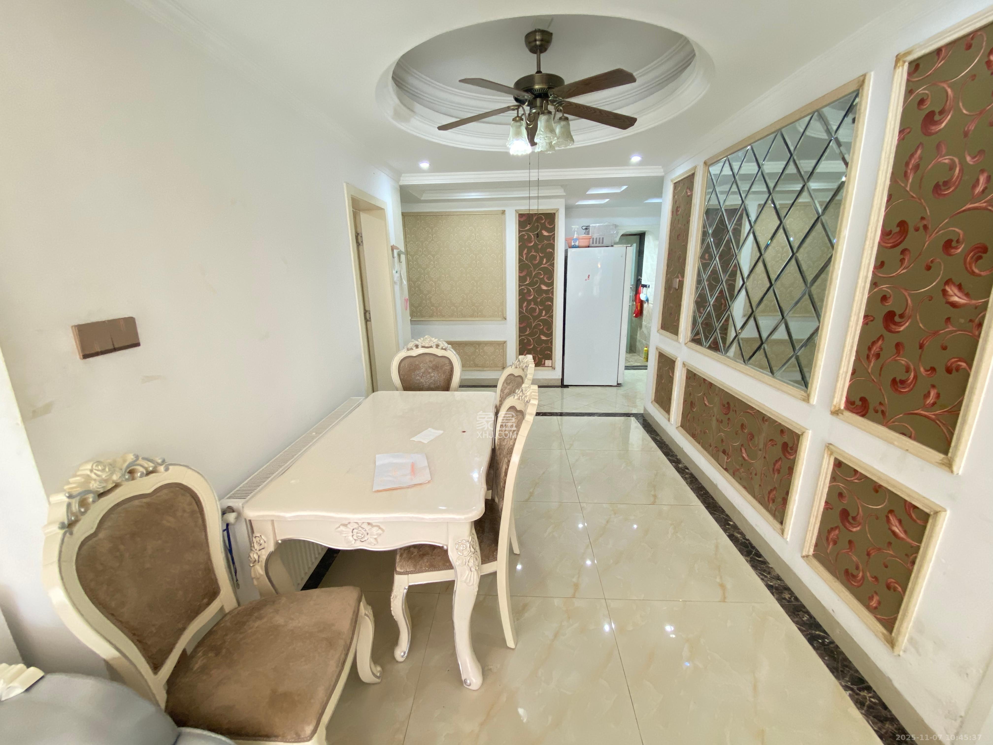 邦盛水岸御园 3室2厅2卫 2000.0元/月 邦盛水岸御园 3室2厅2卫 2000.0元/月室内图