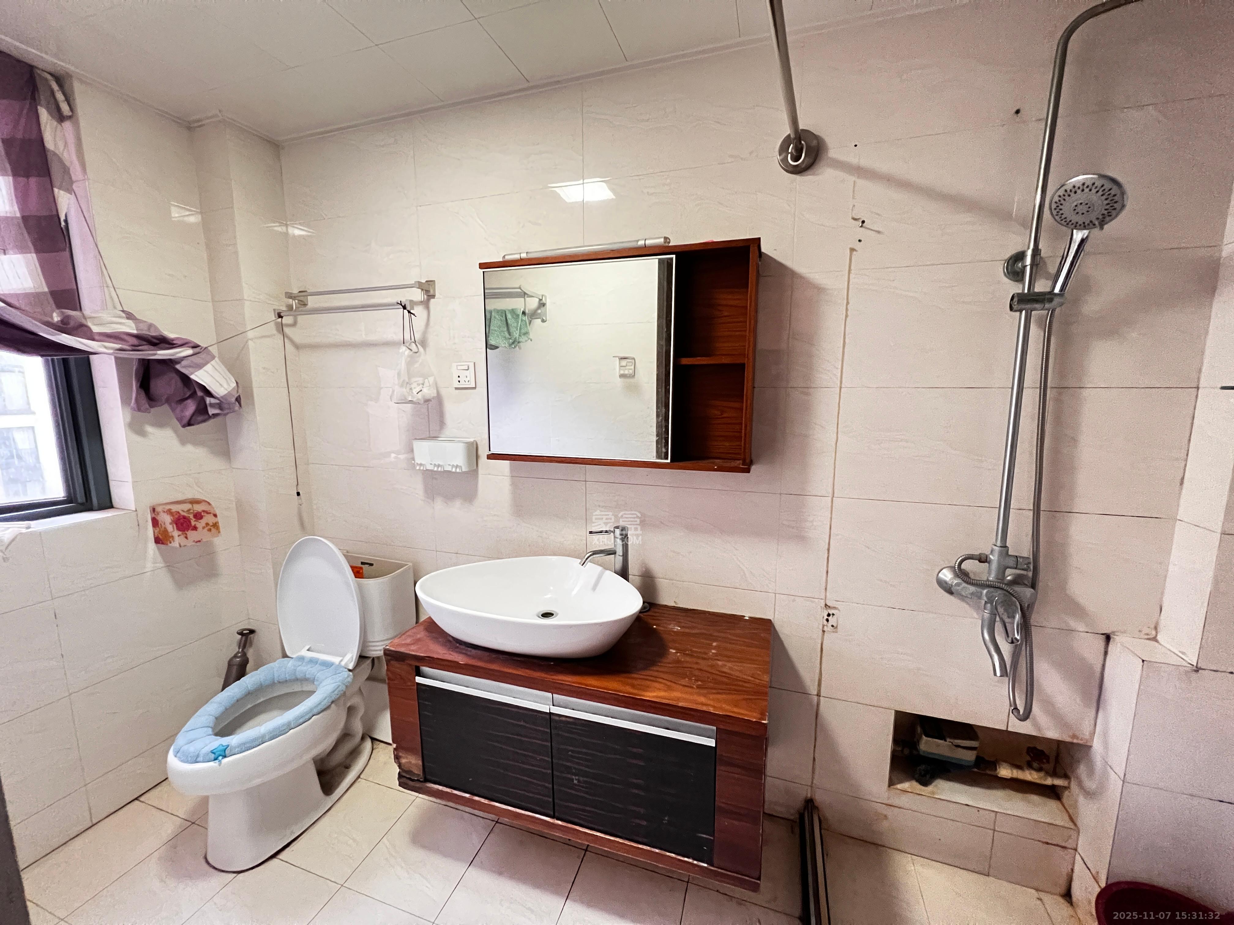 中城丽景香山园  2室2厅1卫    2800.0元/月室内图