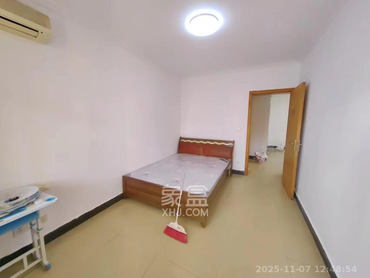 楚湘街一条巷散盘  2室1厅1卫    1700.0元/月室内图