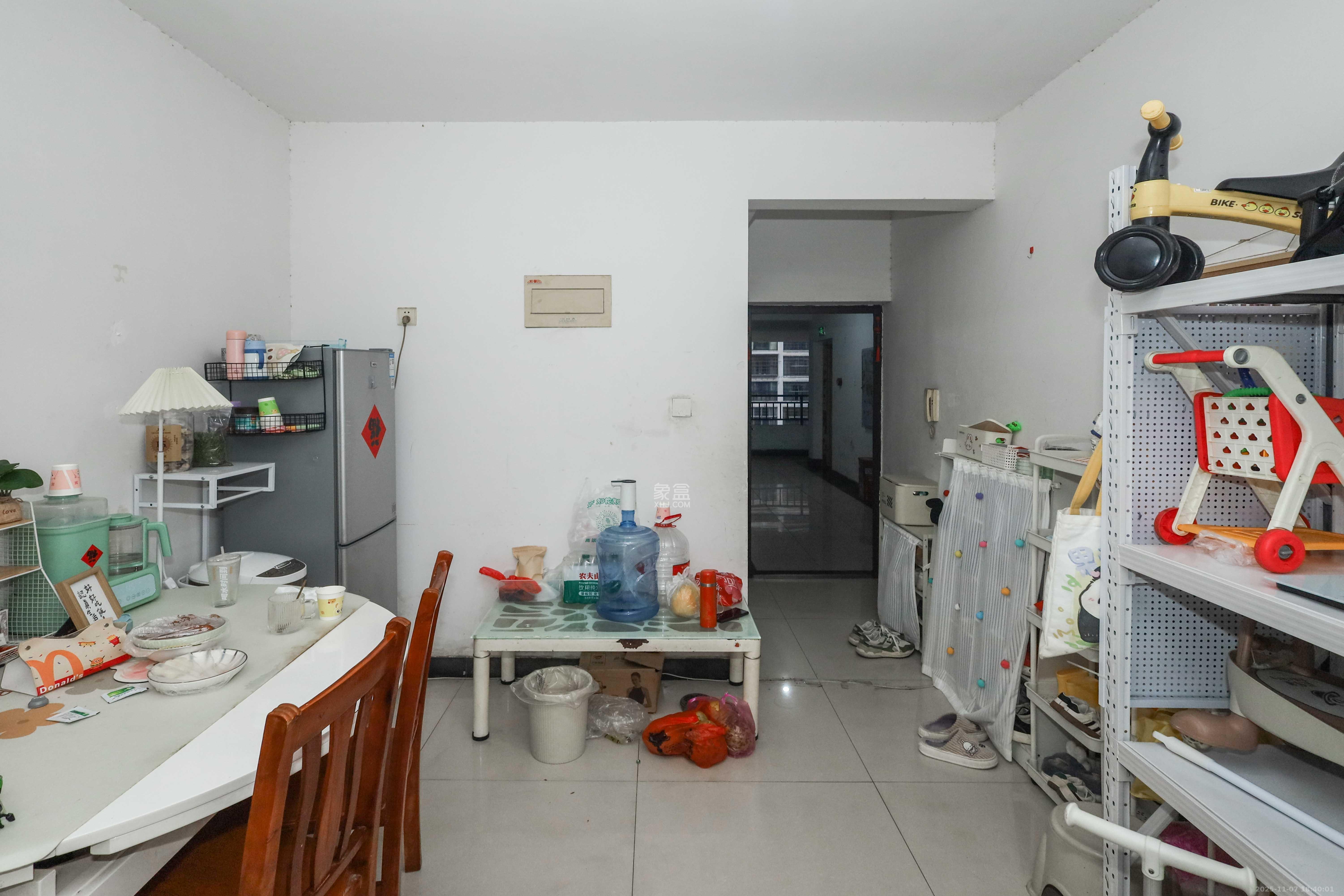 和馨园  2室2厅1卫    56.0万客厅