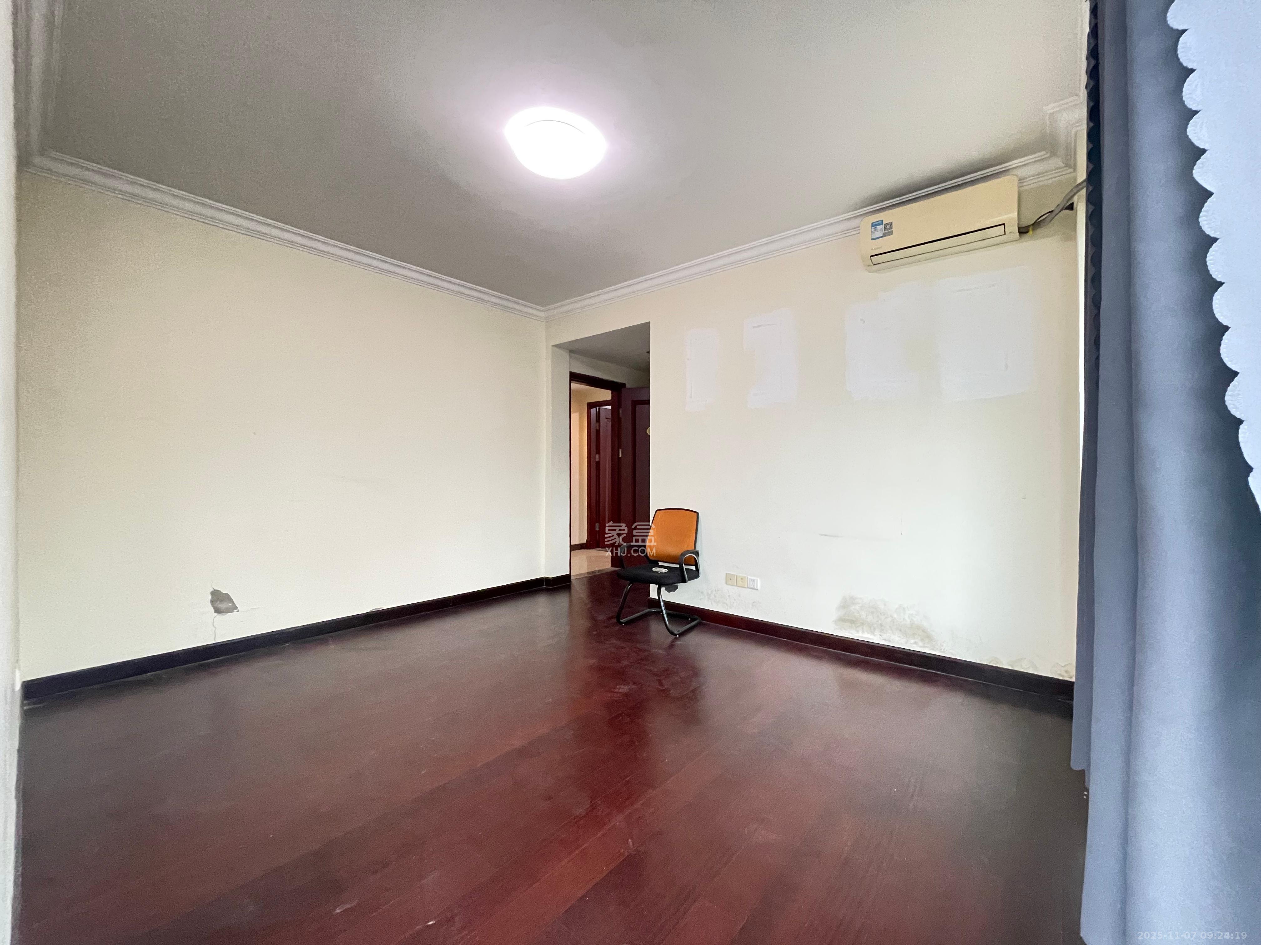 恒大名都 5室2厅4卫 3800.0元/月 恒大名都 5室2厅4卫 3800.0元/月室内图