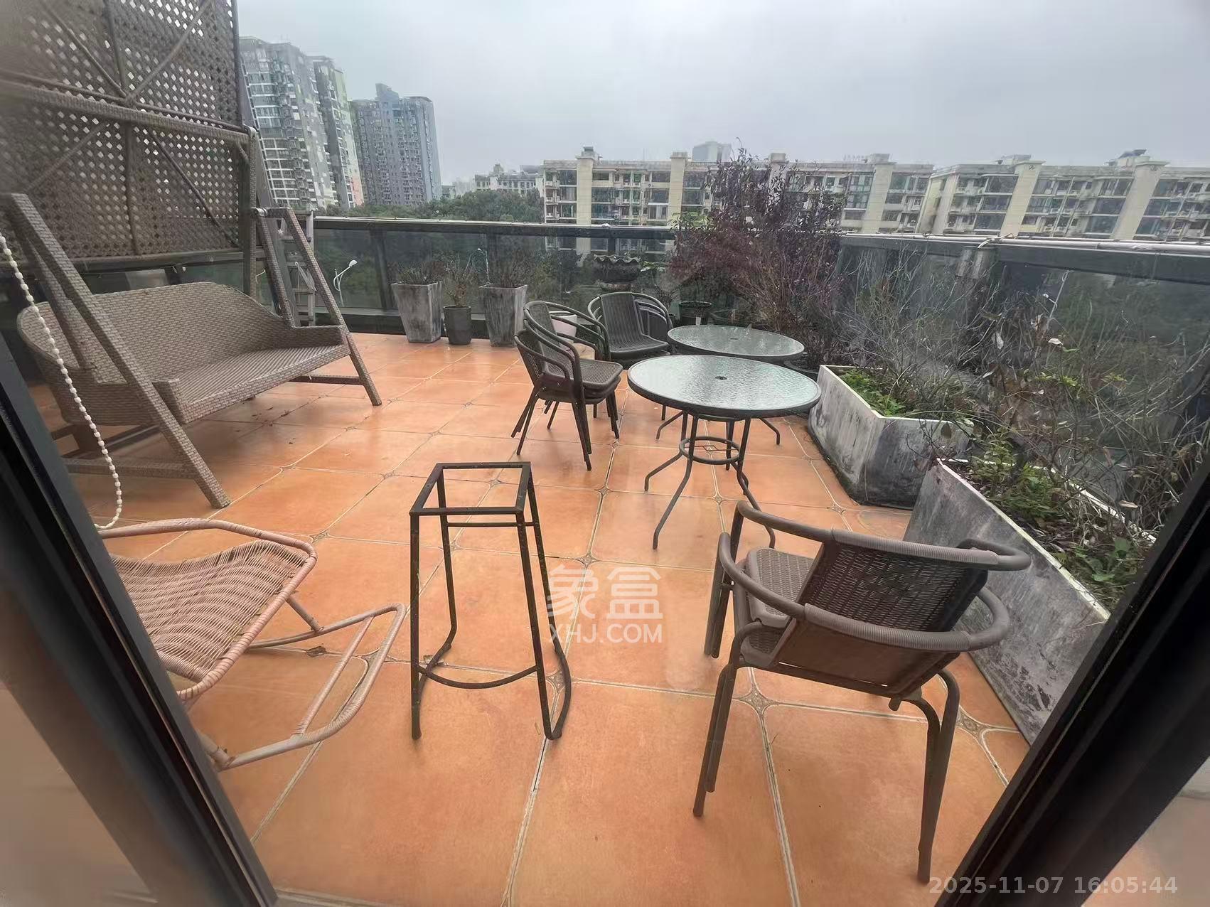 融科东南海   1200.0㎡      45000.0元/月室内图