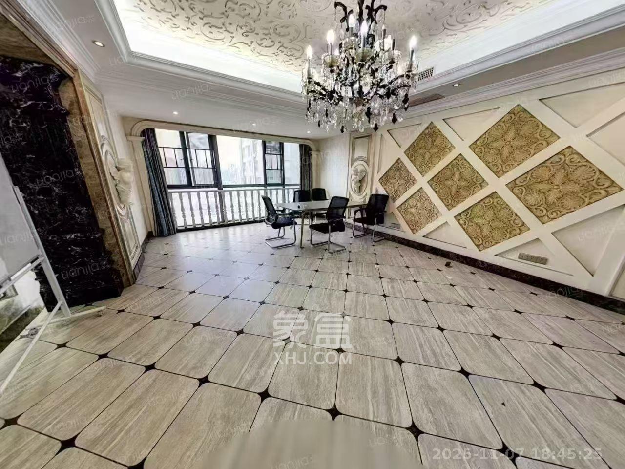 上城金都  3室2厅2卫    5500.0元/月室内图