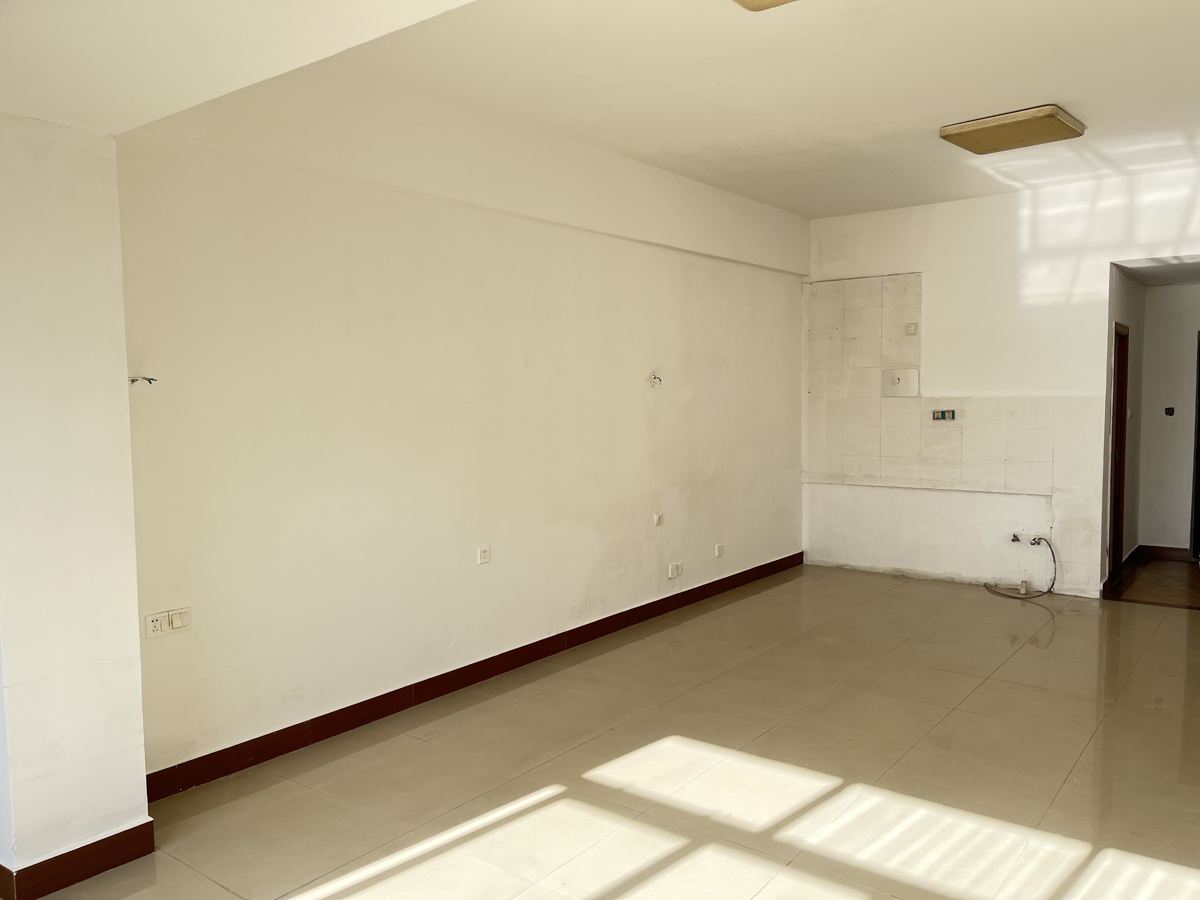 世纪生活港  1室1厅1卫    1500.0元/月室内图