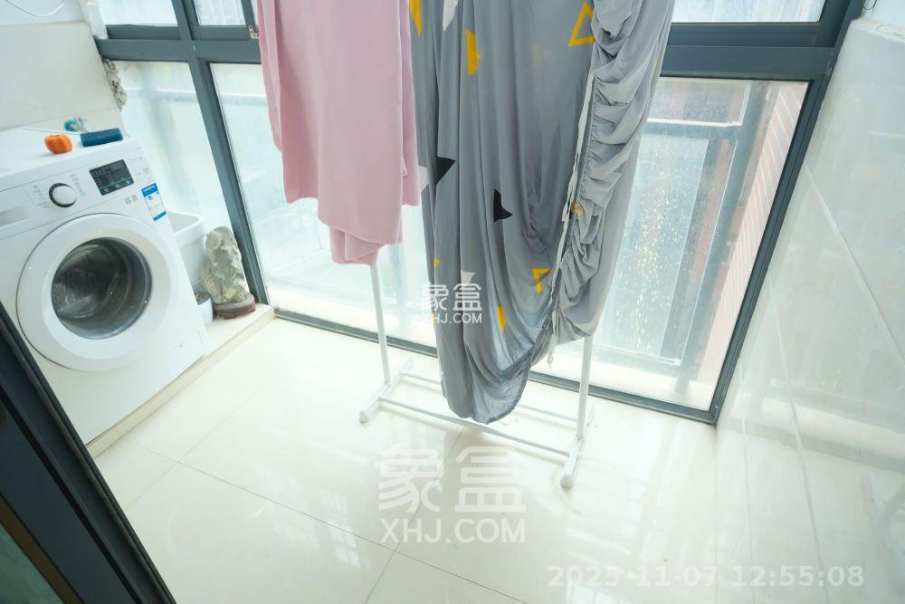 盛地尊域 1室2厅1卫 2000.0元/月 盛地尊域 1室2厅1卫 2000.0元/月室内图