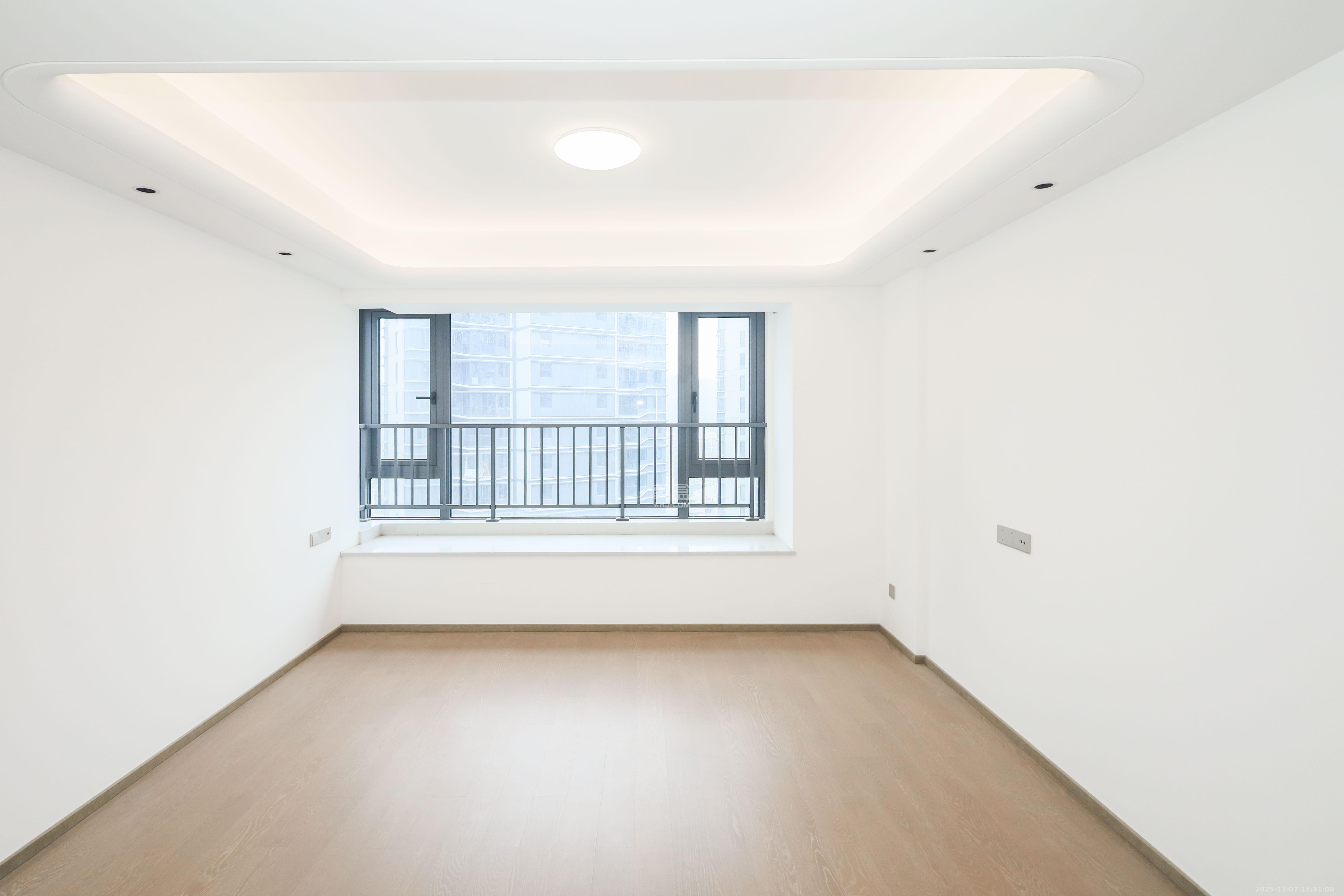 绿城招商桂语雲峯 4室2厅2卫 308.0万 绿城招商桂语雲峯 4室2厅2卫 308.0万卧室