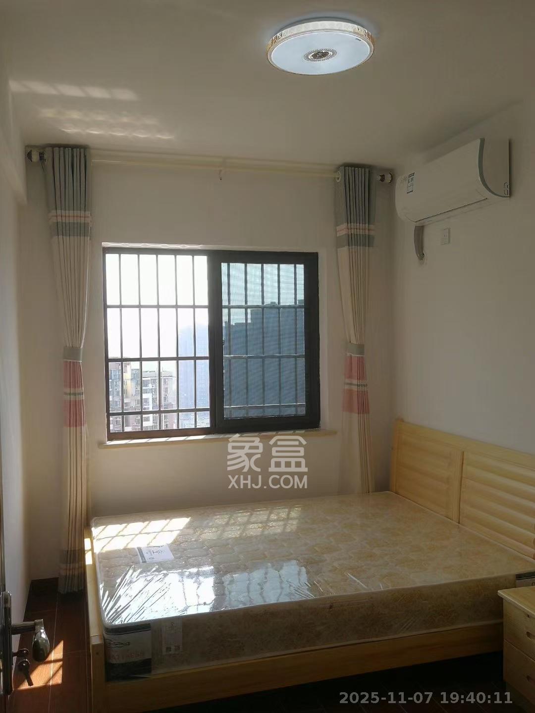 顺安大厦  3室2厅1卫    3000.0元/月室内图