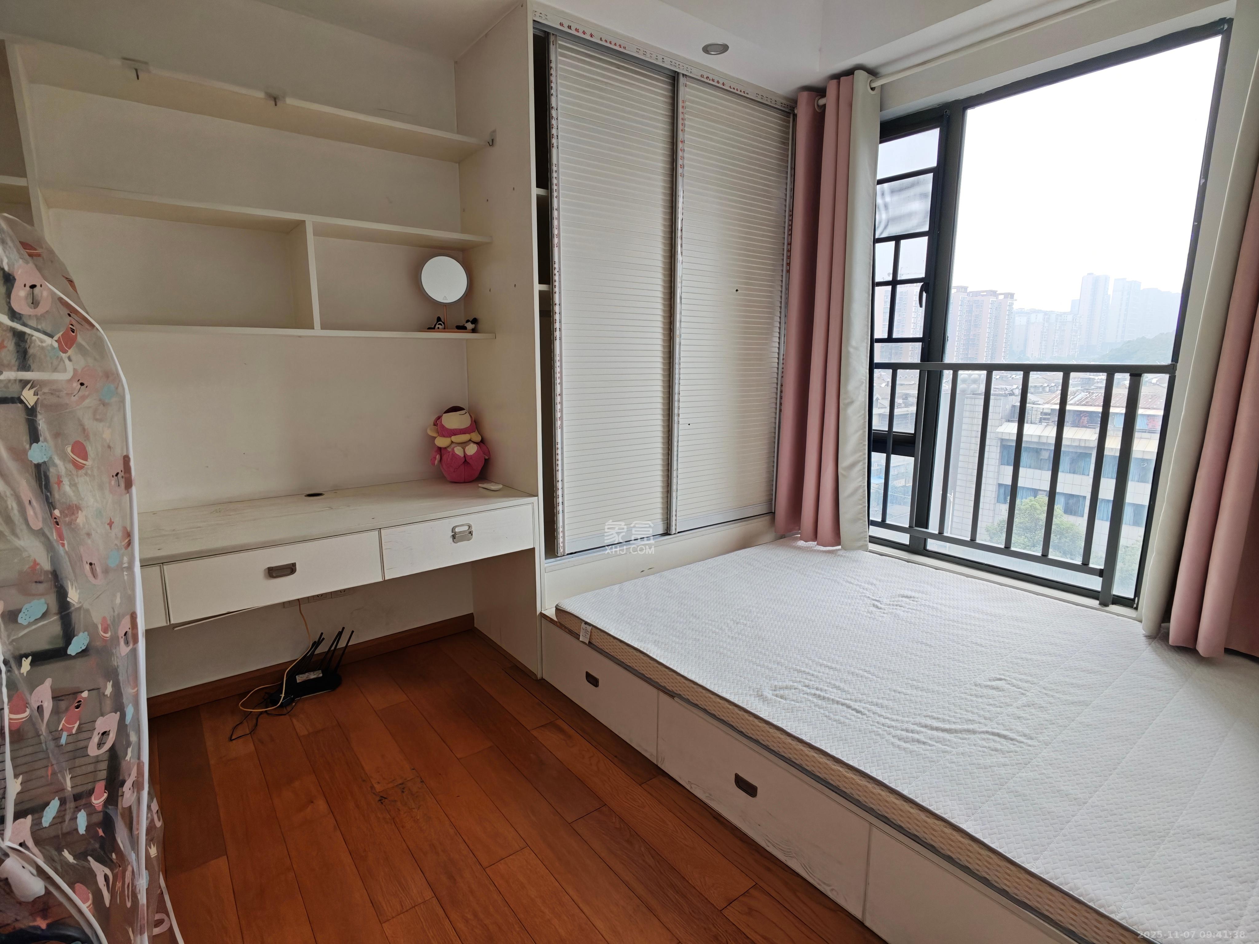 鑫远御文台一期 2室0厅1卫 2200.0元/月 鑫远御文台一期 2室0厅1卫 2200.0元/月室内图