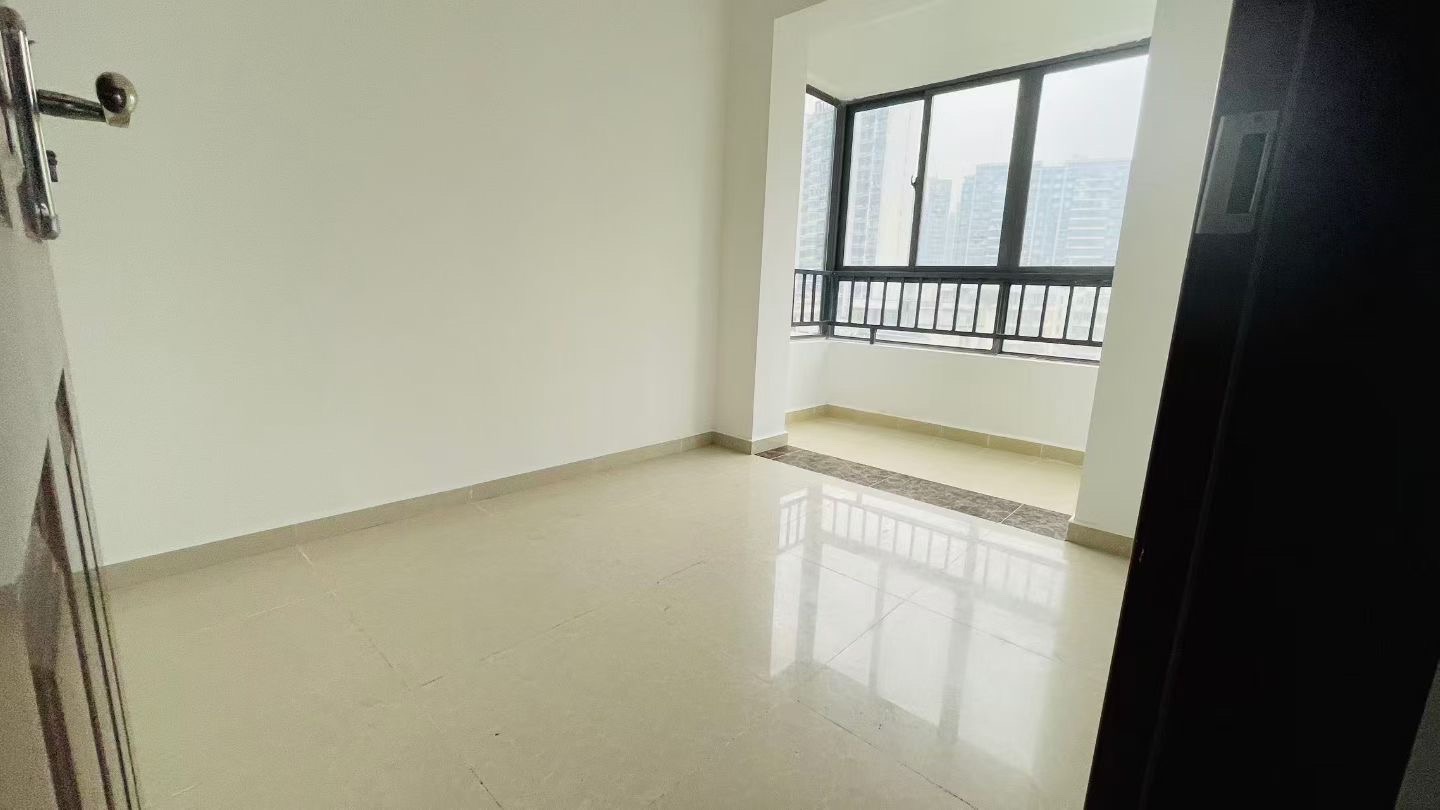 坡巷雅苑  1室0厅0卫    118.0万客厅