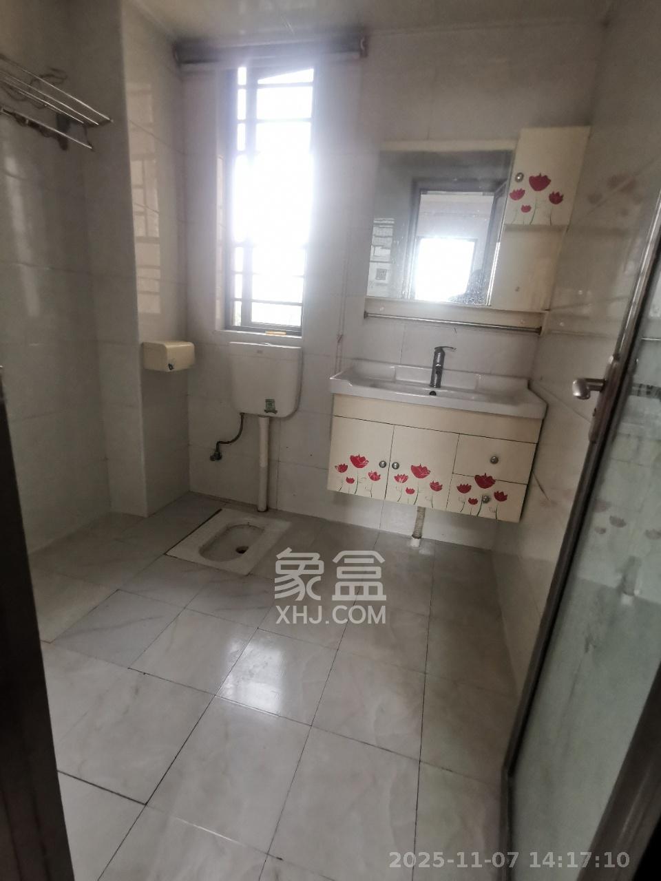 佳辉丽景鑫城 3室2厅2卫 2000.0元/月 佳辉丽景鑫城 3室2厅2卫 2000.0元/月室内图