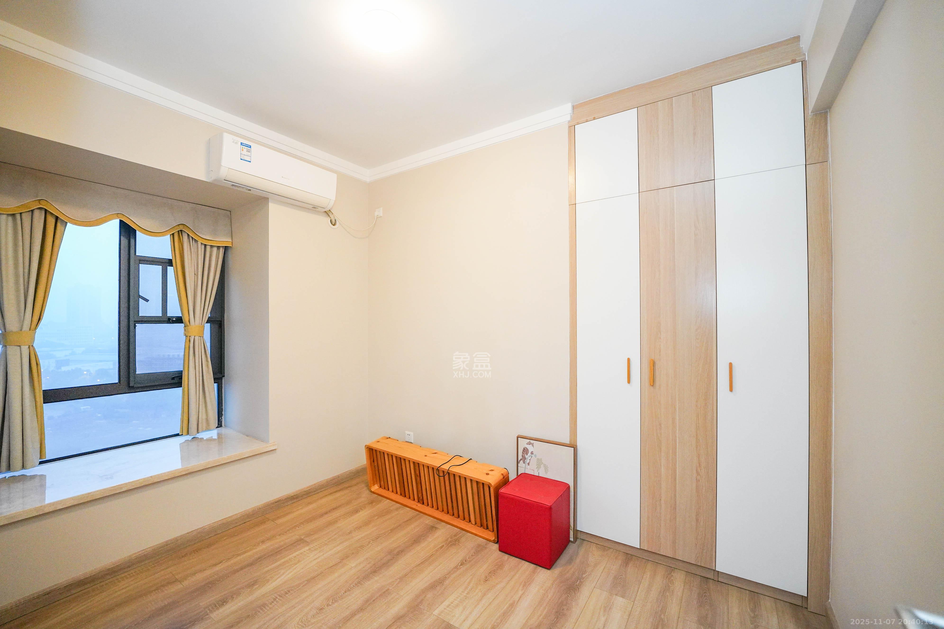 汇金城/嘉华城(二期、三期) 3室2厅2卫 138.0万 汇金城/嘉华城(二期、三期) 3室2厅2卫 138.0万卧室