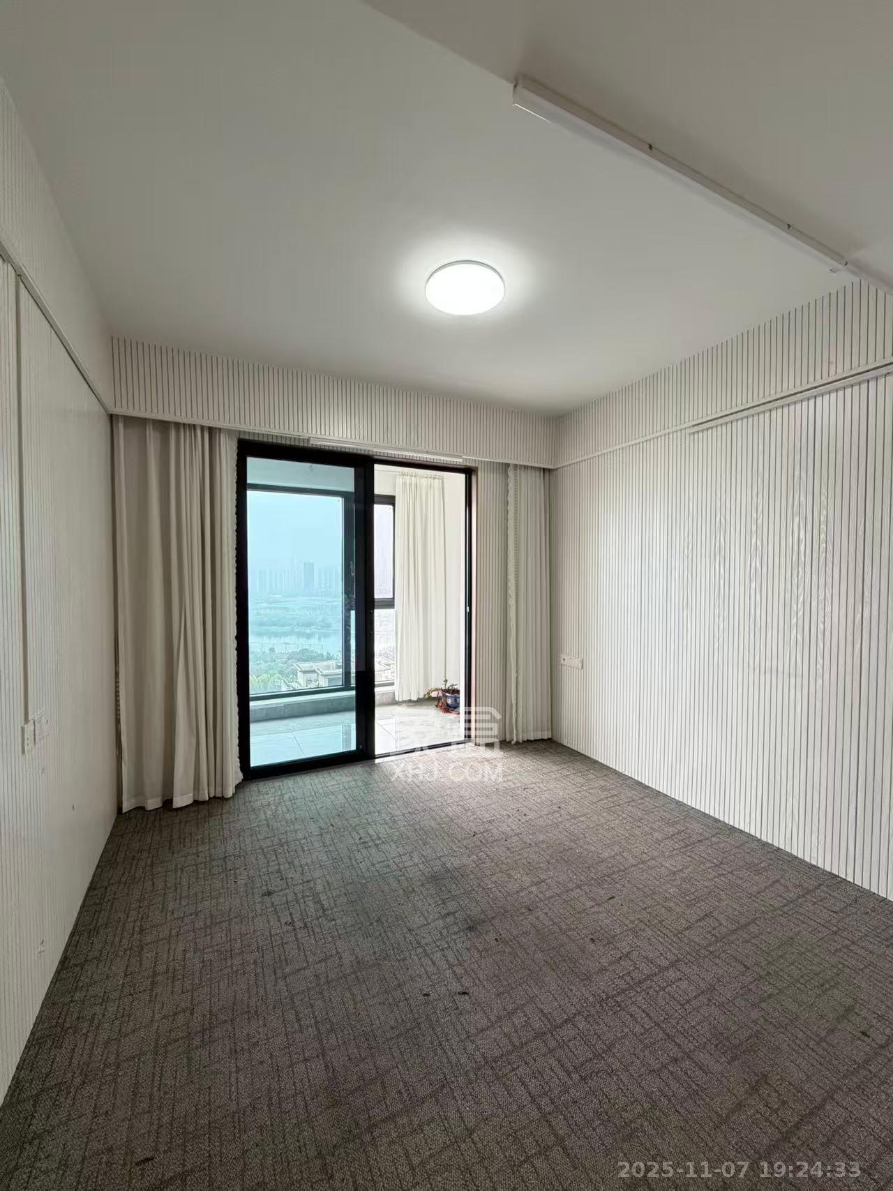 金茂建发观悦 3室2厅2卫 3200.0元/月 金茂建发观悦 3室2厅2卫 3200.0元/月室内图