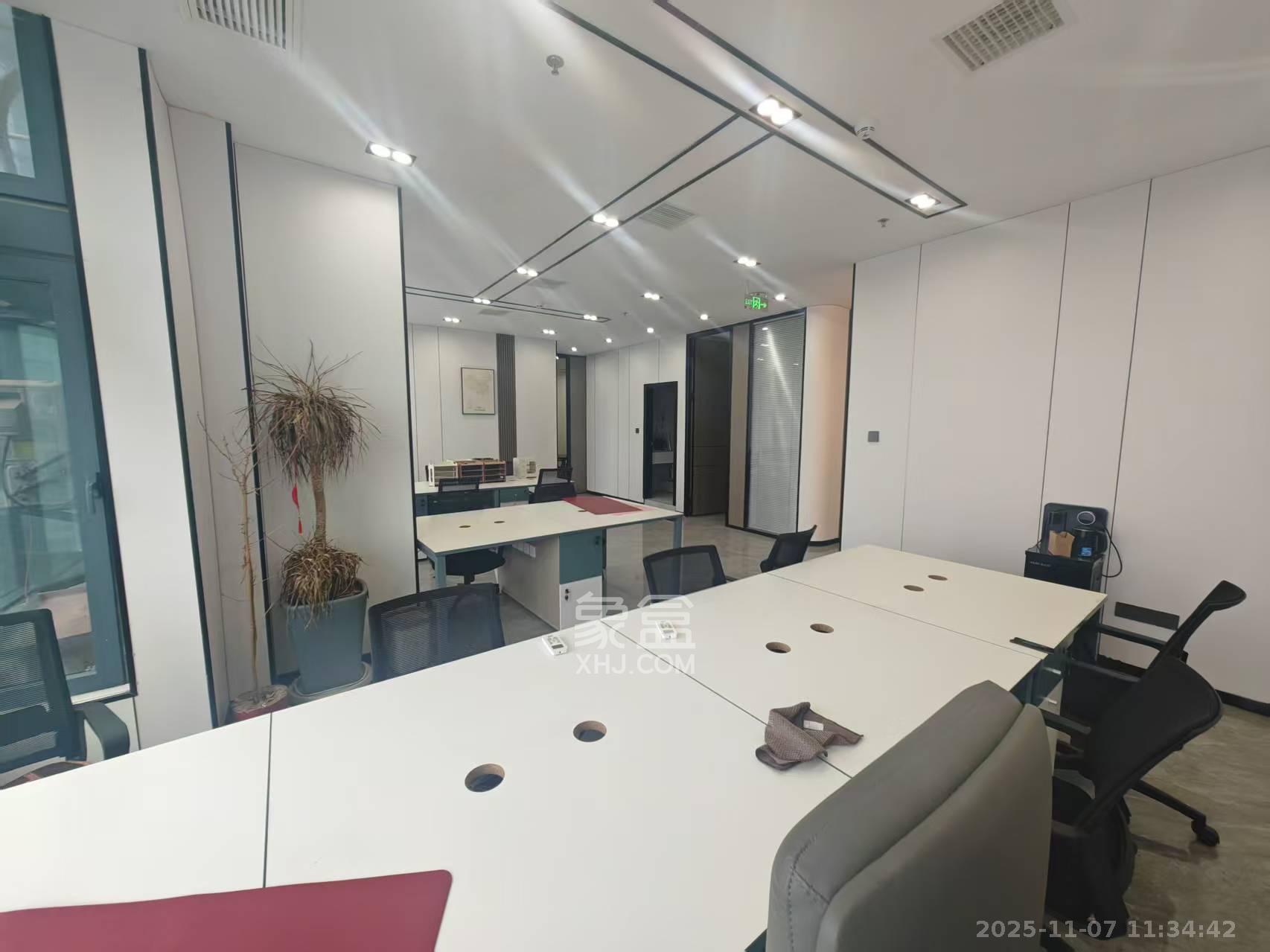 京武浪琴山三期（京武中心）  1室1厅1卫    8000.0元/月室内图