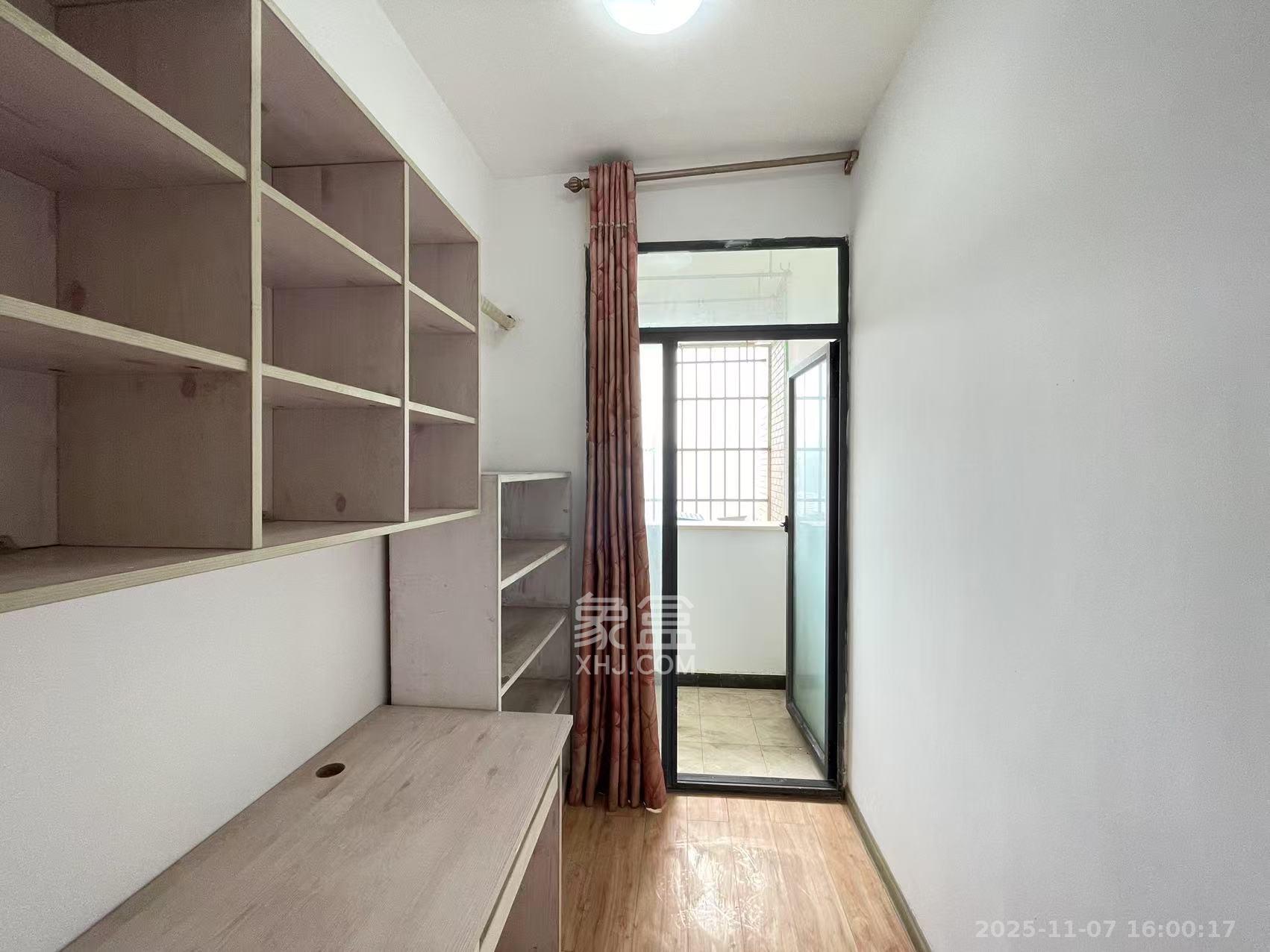 广盛华苑  3室1厅1卫    2000.0元/月室内图