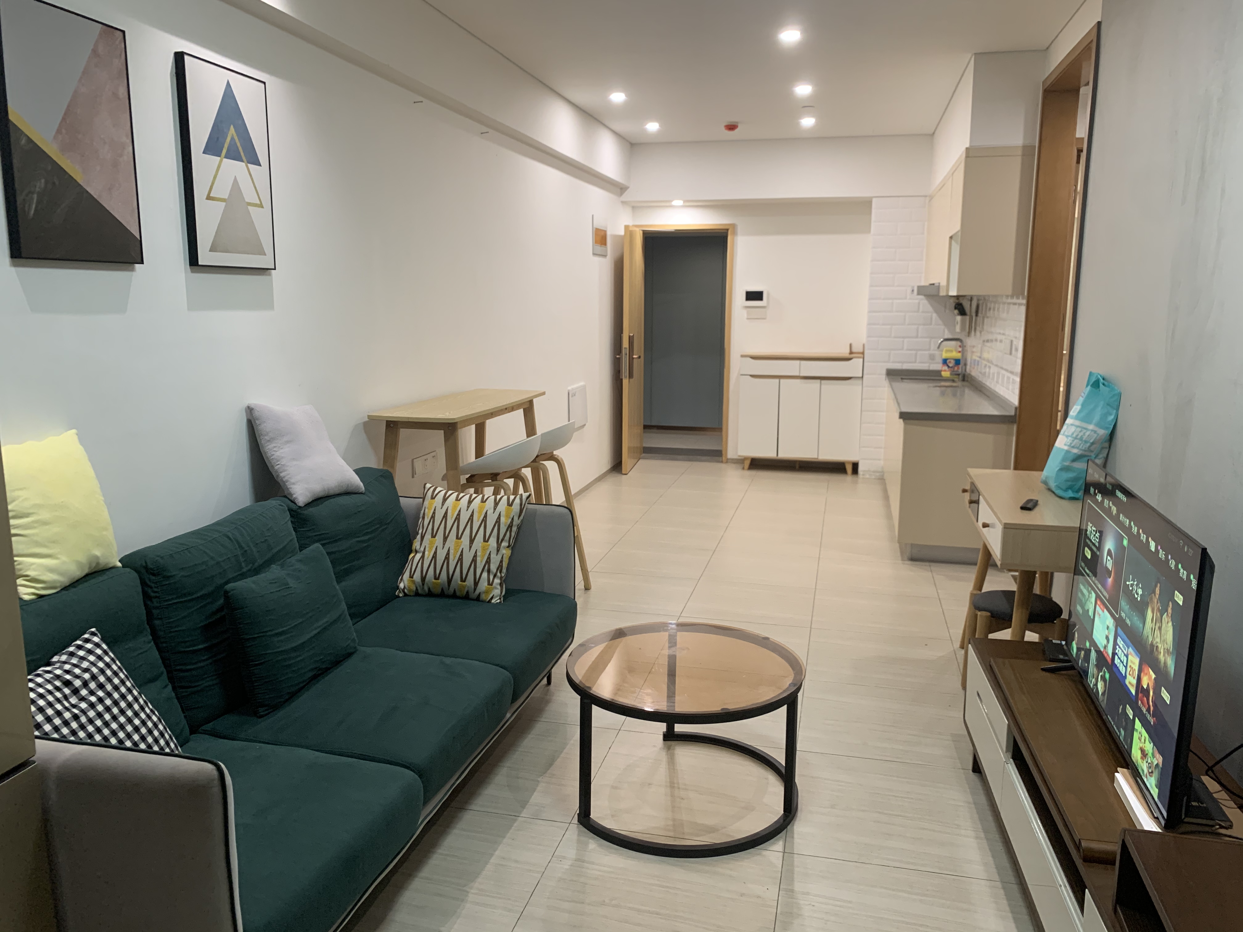 海航豪庭南苑  1室1厅1卫    2800.0元/月室内图