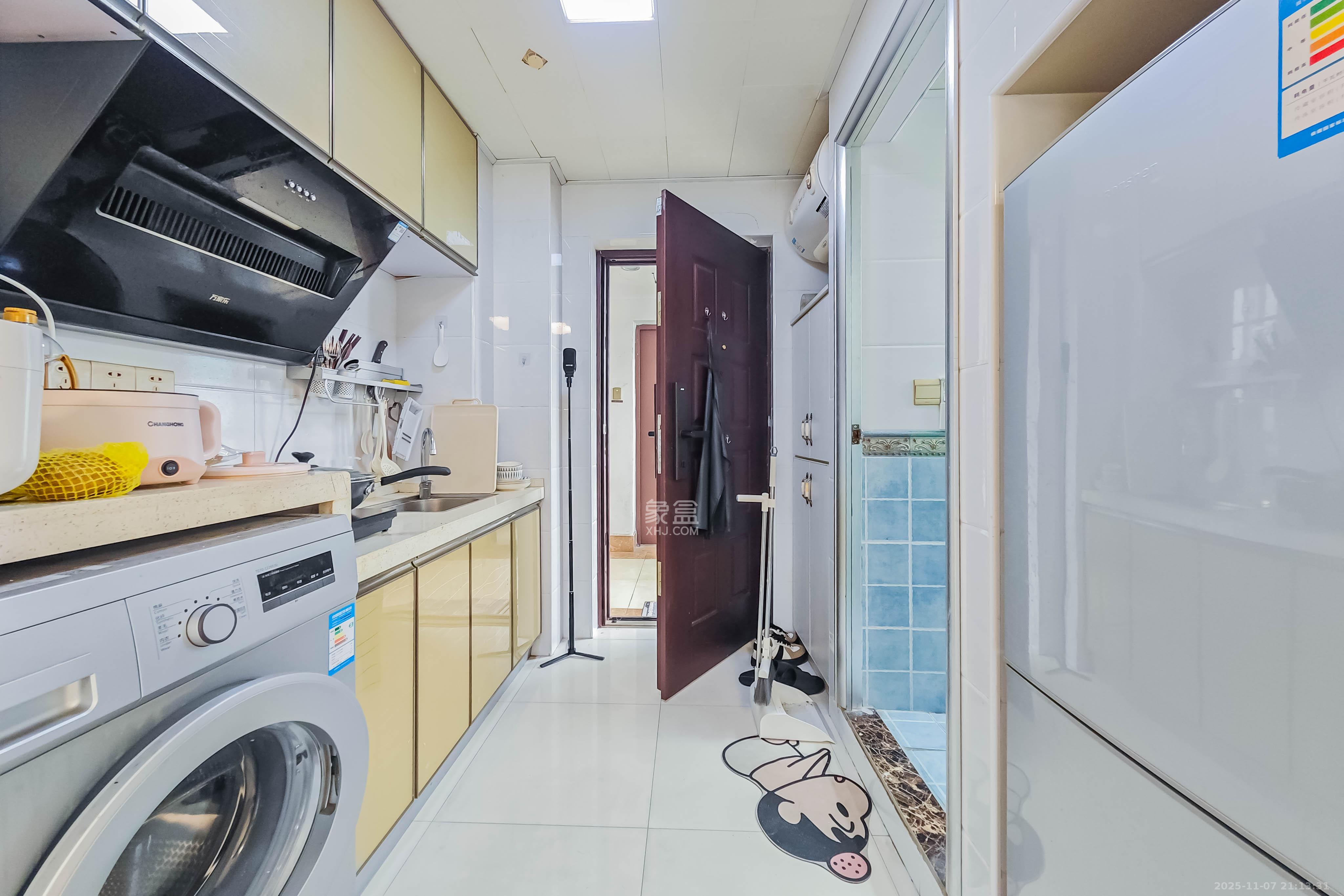 融科东南海 1室1厅1卫 26.0万 融科东南海 1室1厅1卫 26.0万厨房