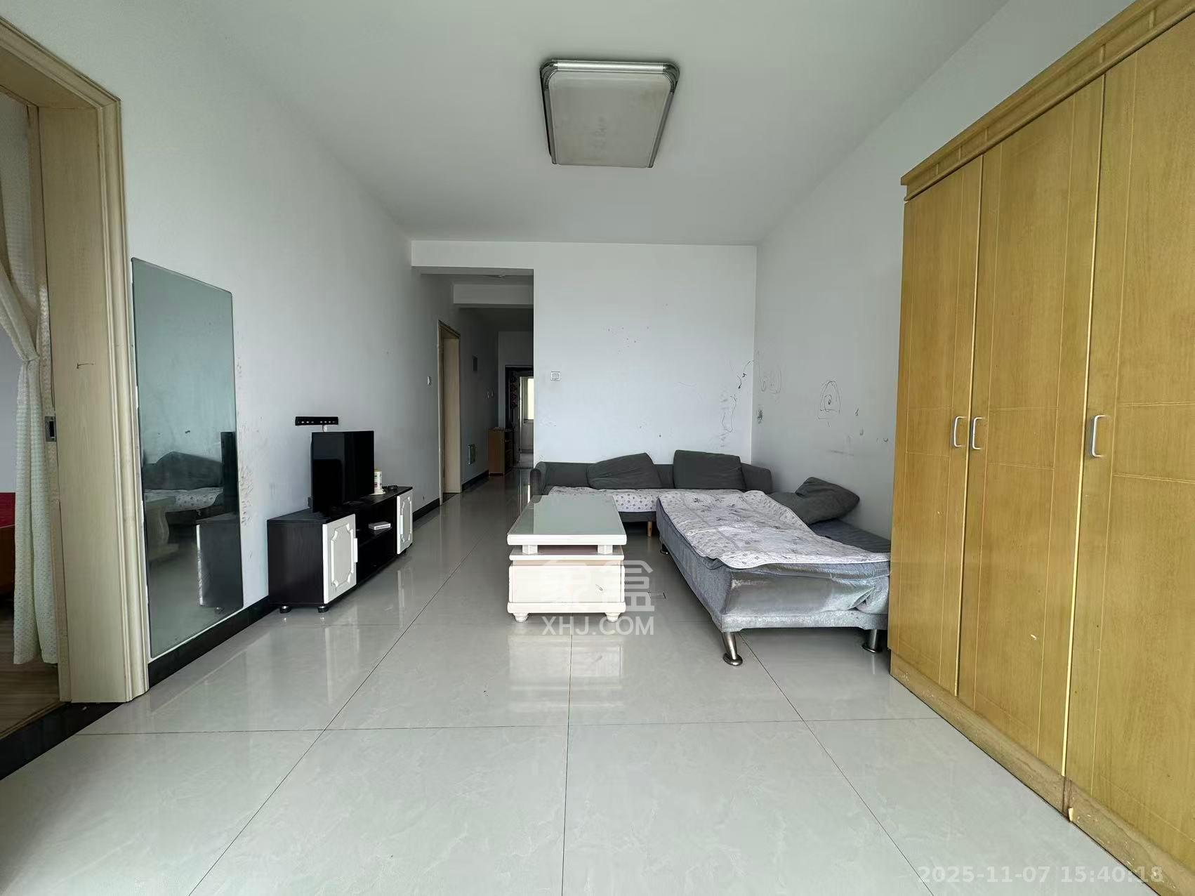 万国城(当代满庭春MOMA)三期 3室2厅1卫 2100.0元/月 万国城(当代满庭春MOMA)三期 3室2厅1卫 2100.0元/月室内图