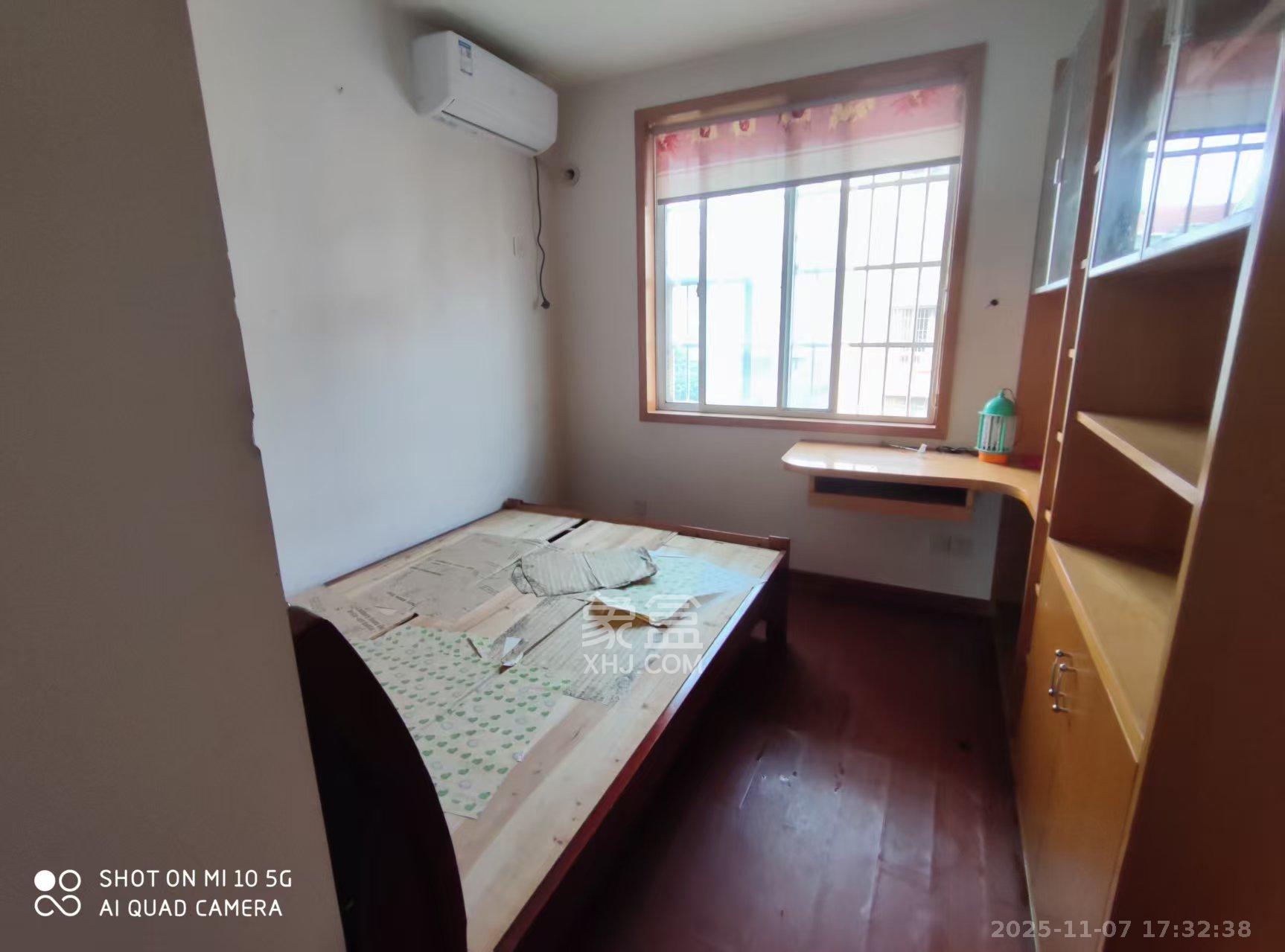 景湾小区（井湾小区）  3室2厅1卫    1600.0元/月室内图