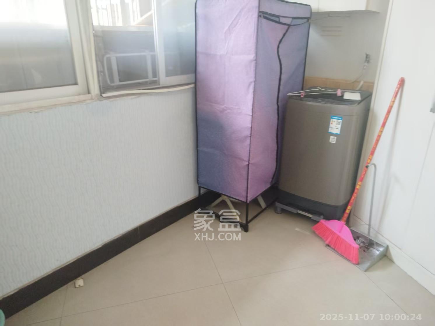 麓山才苑 1室1厅1卫 1600.0元/月 麓山才苑 1室1厅1卫 1600.0元/月室内图