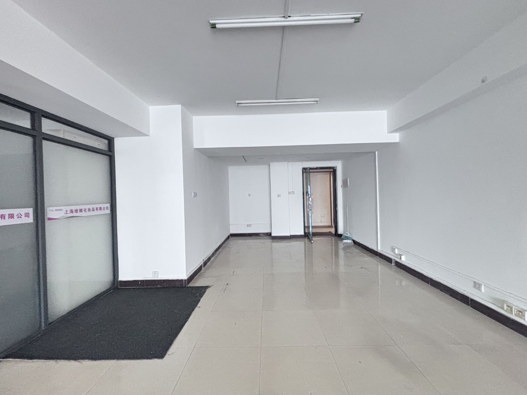 半山花园  4室1厅1卫    7000.0元/月室内图