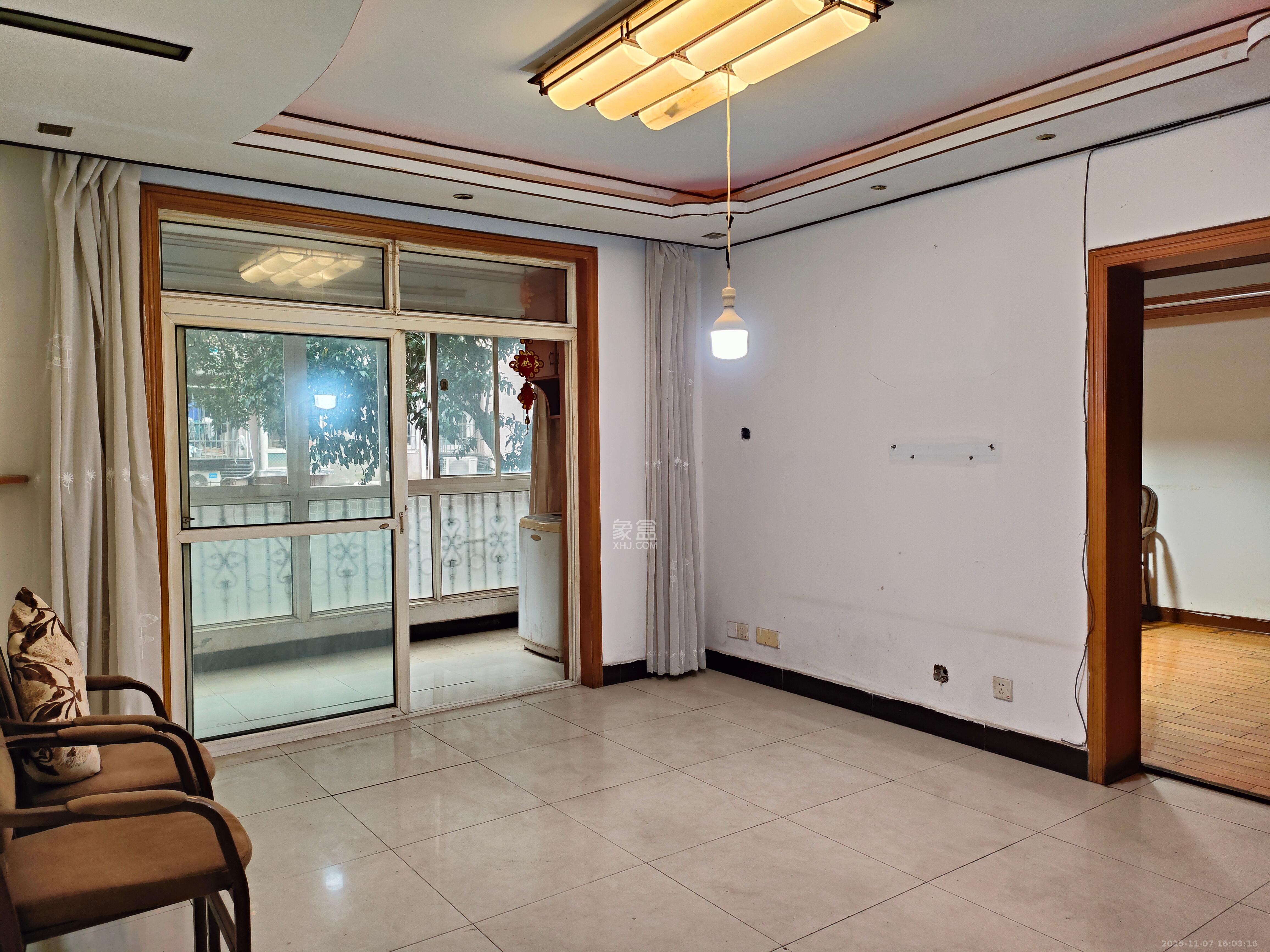 融城花苑 3室2厅1卫 1800.0元/月 融城花苑 3室2厅1卫 1800.0元/月室内图