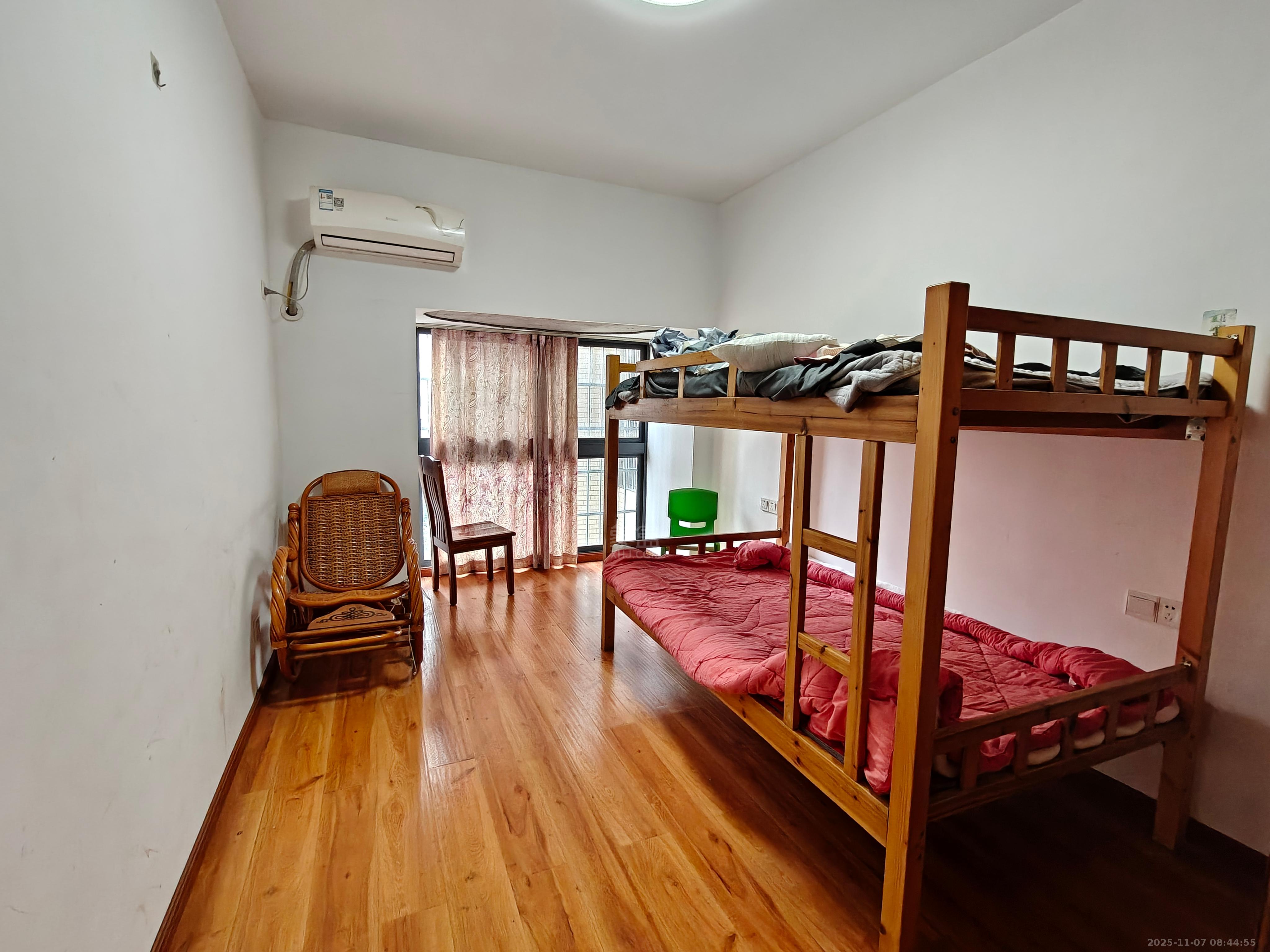 翠谷城 3室2厅2卫 2000.0元/月 翠谷城 3室2厅2卫 2000.0元/月室内图