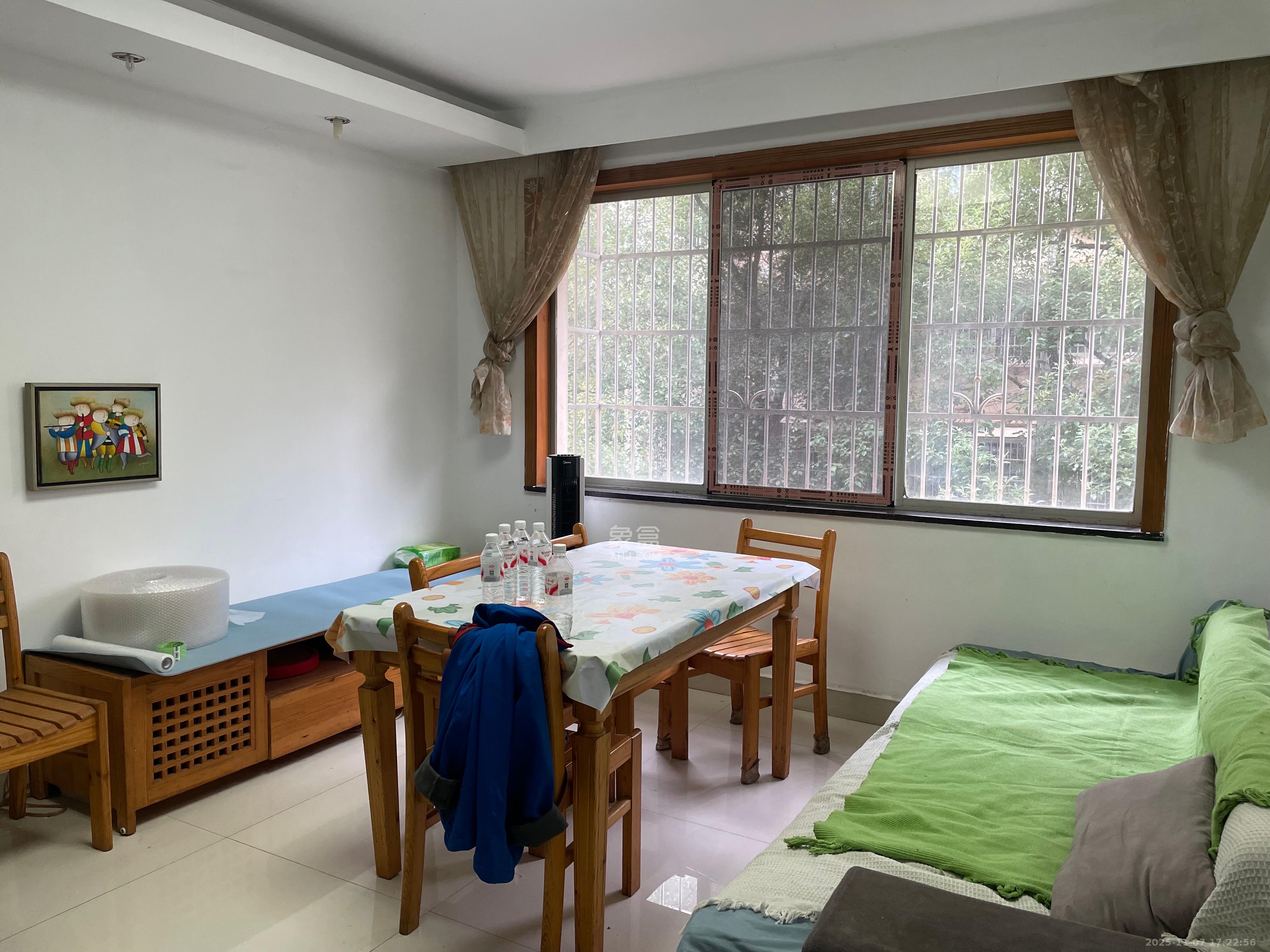 佳园星城 2室2厅1卫 1700.0元/月 佳园星城 2室2厅1卫 1700.0元/月室内图