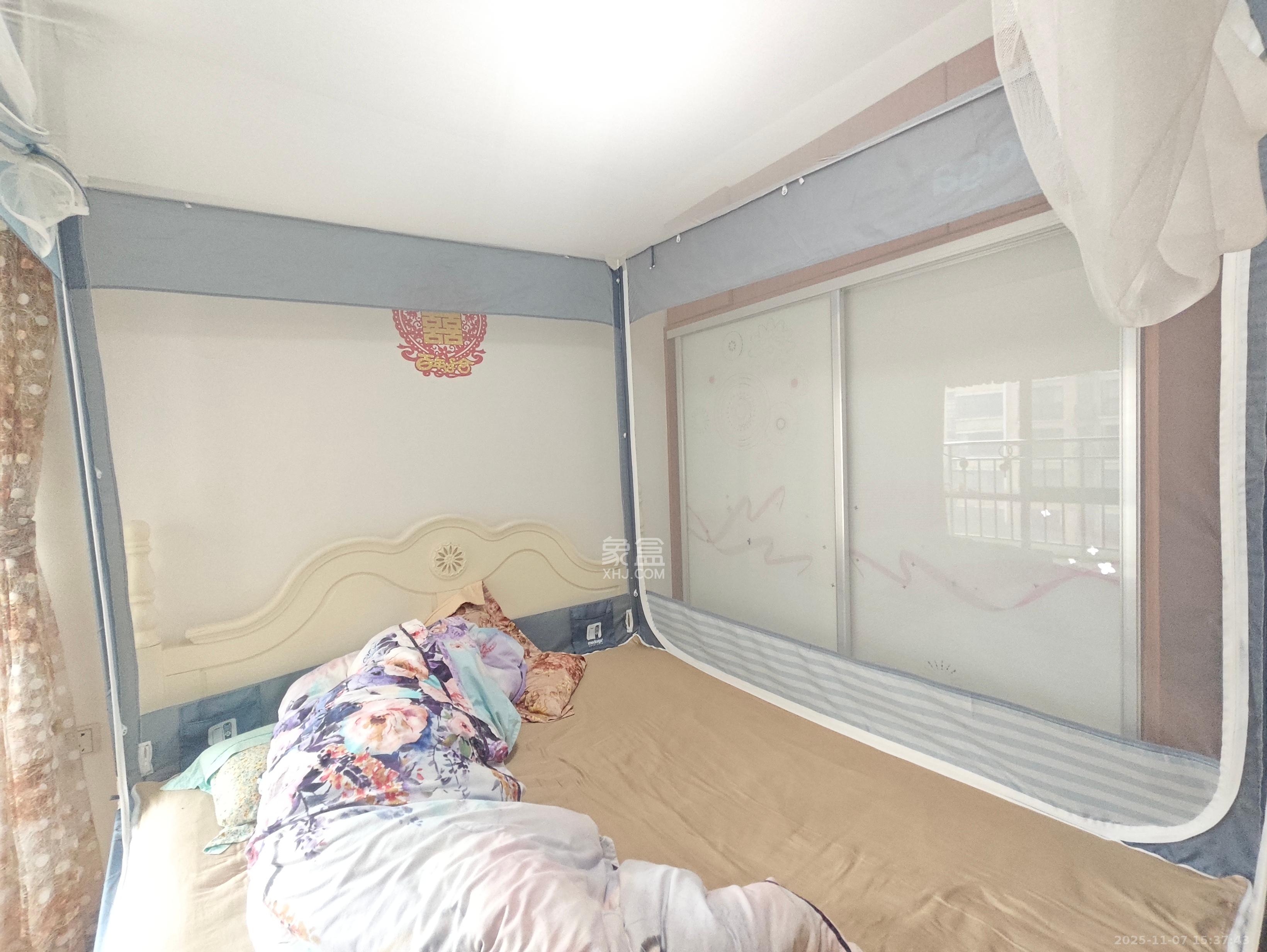 钱隆樽品(一、二、三期)  2室2厅1卫    2000.0元/月室内图