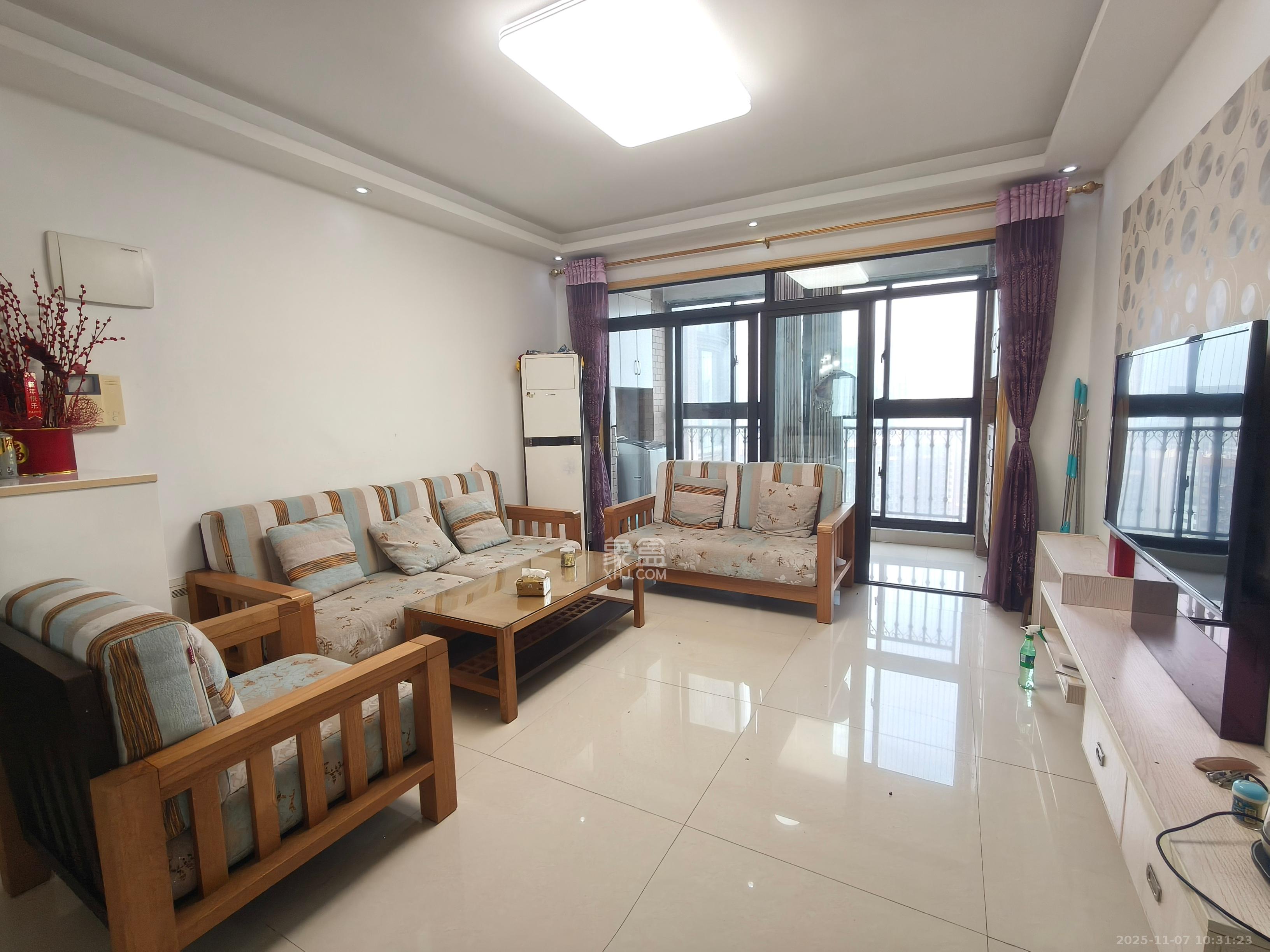 康桥长郡  3室2厅2卫    1900.0元/月室内图