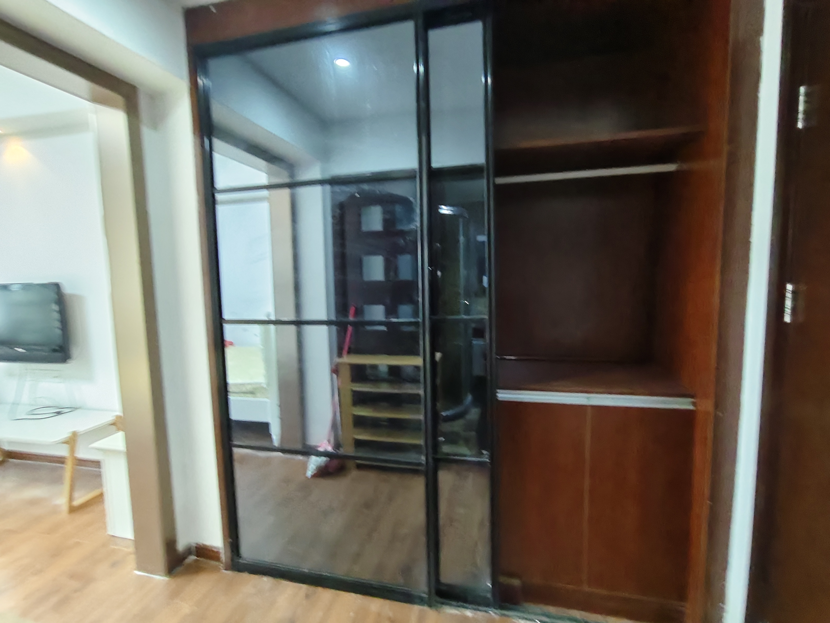 正大豪庭  1室0厅1卫    1600.0元/月室内图