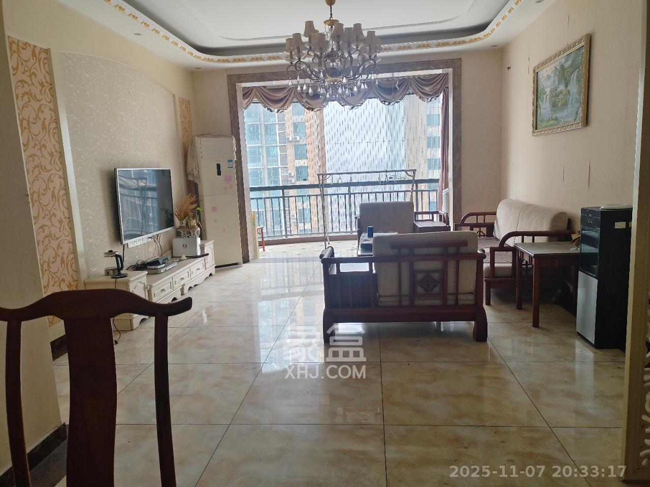 融圣国际  3室2厅1卫    3800.0元/月