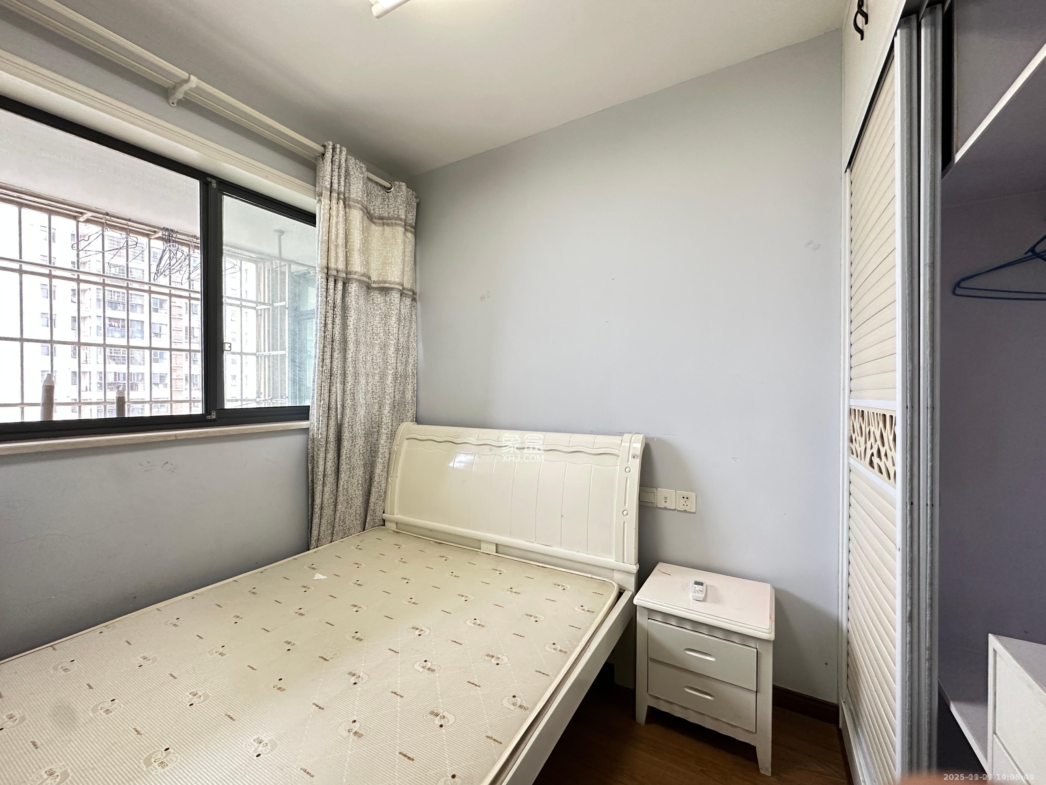 嘉顺苑 2室2厅1卫 2000.0元/月 嘉顺苑 2室2厅1卫 2000.0元/月室内图