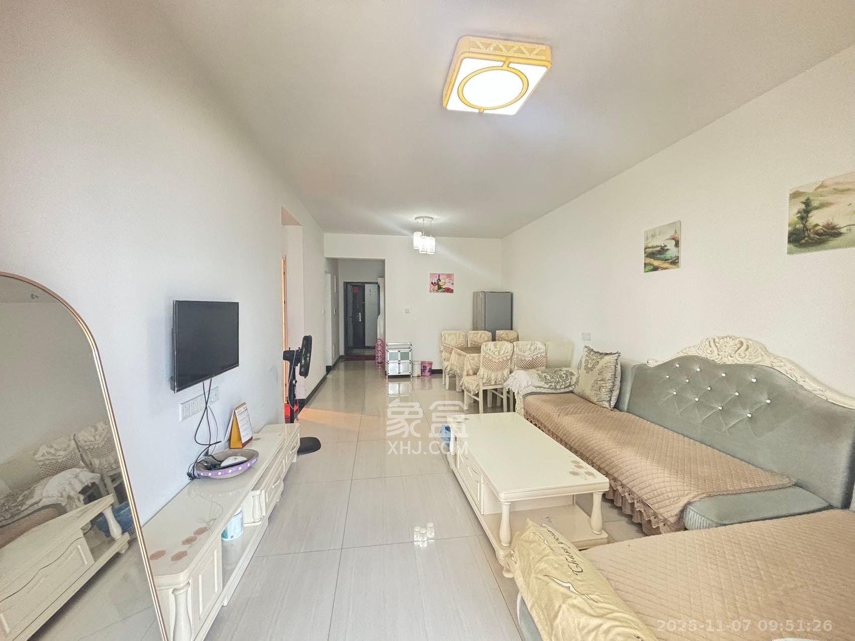 中南红领邦（红星嘉和苑）  3室2厅1卫    2000.0元/月