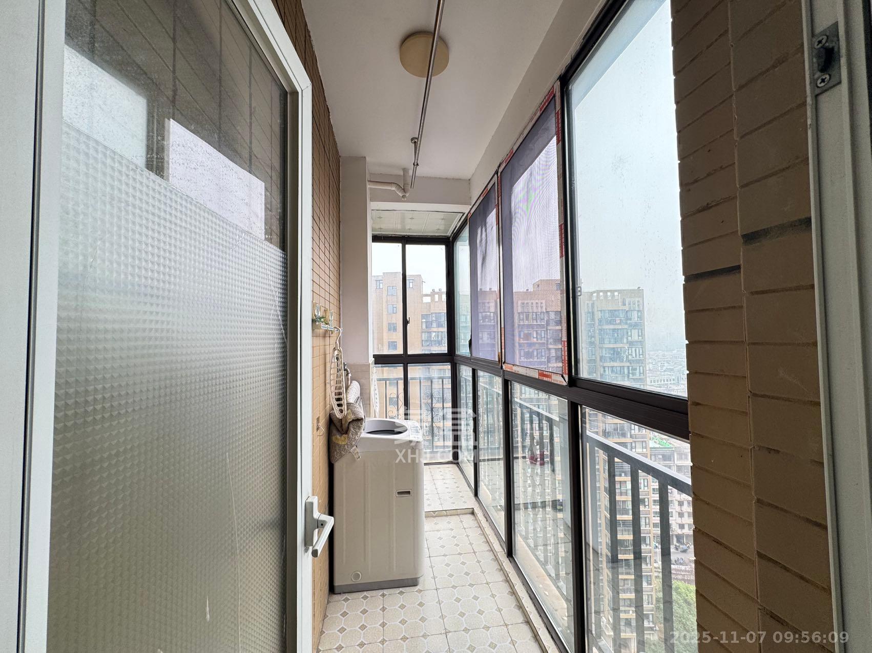 金鼎公园尚  2室2厅1卫    2000.0元/月室内图