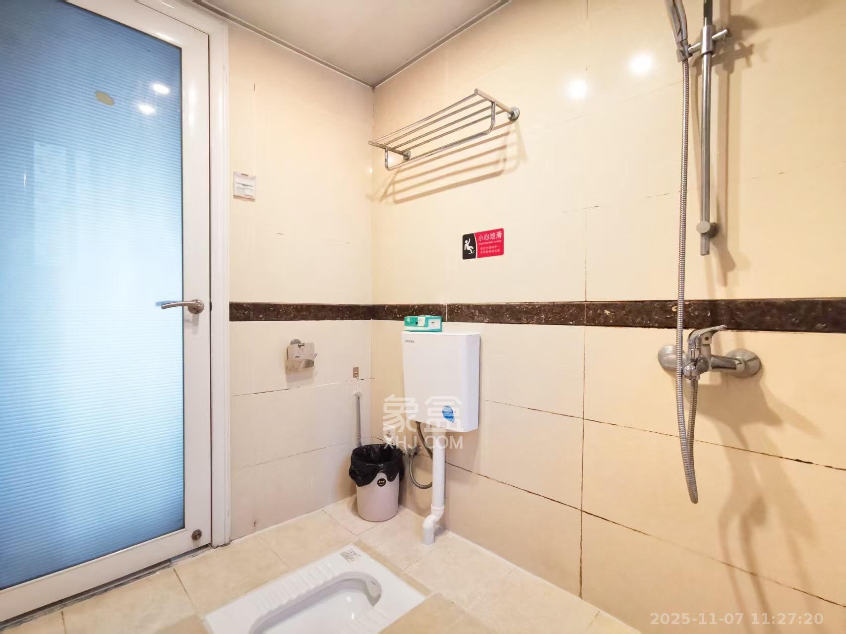 万象新天 3室1厅2卫 4000.0元/月 万象新天 3室1厅2卫 4000.0元/月室内图